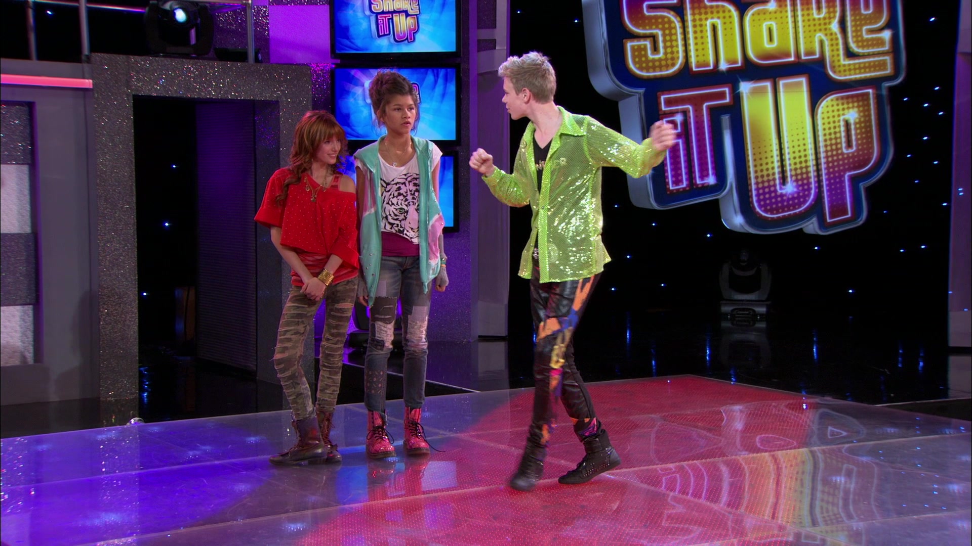 Shake_It_Up_S01E18_1080p_BTD_000990.jpg Shake_It_Up_S01E18_1080p_BTD_000990.jpg