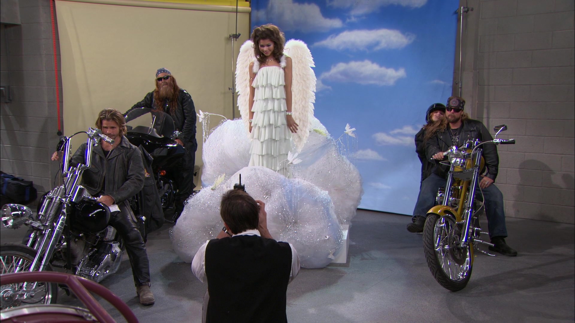 Shake_It_Up_S01E18_1080p_BTD_001454.jpg Shake_It_Up_S01E18_1080p_BTD_001454.jpg
