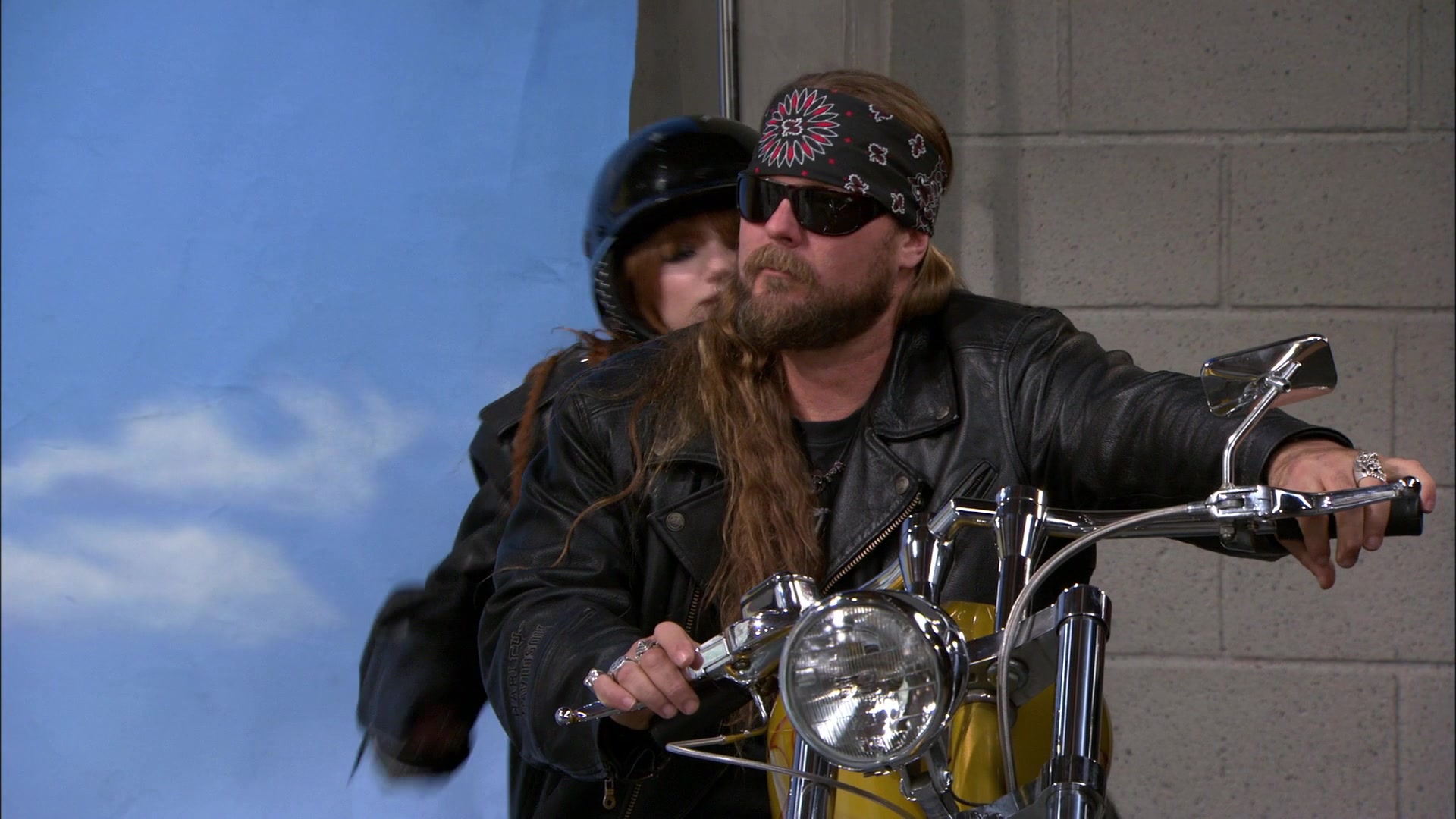 Shake_It_Up_S01E18_1080p_BTD_001468.jpg