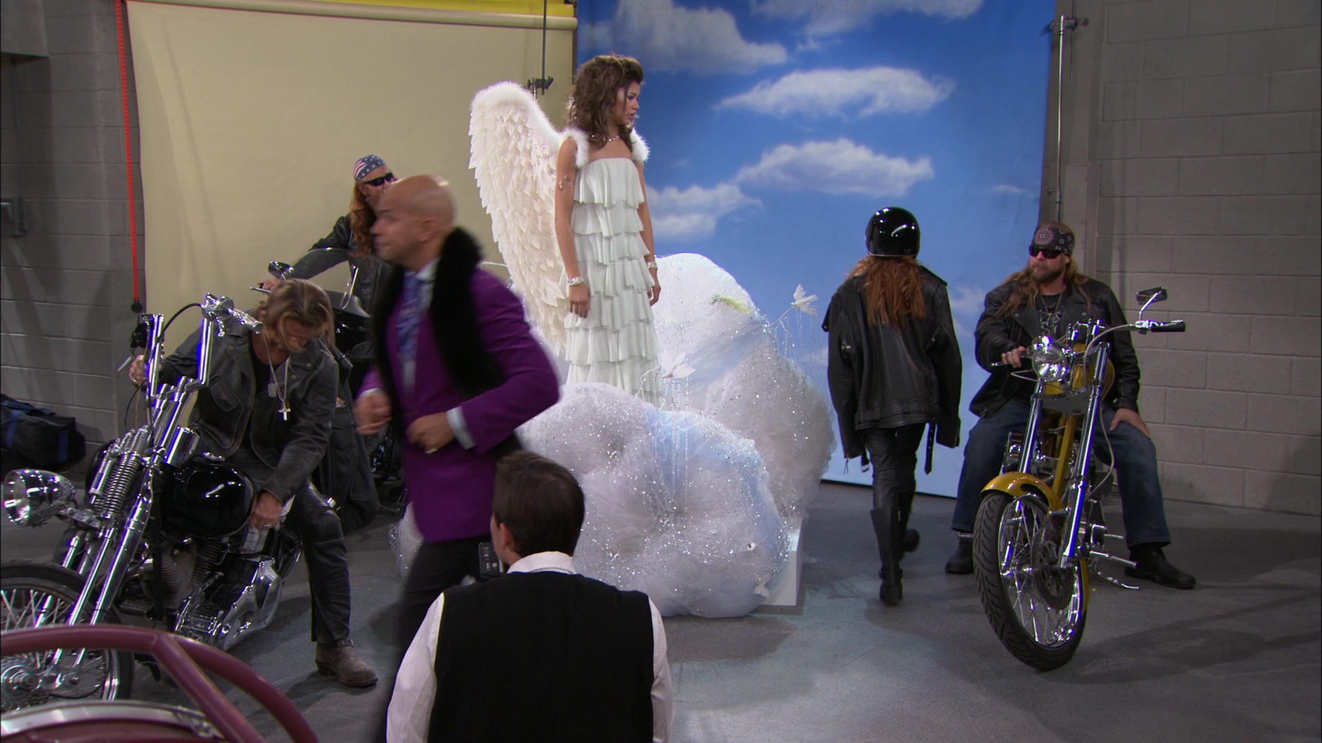 Shake_It_Up_S01E18_1080p_BTD_001527.jpg Shake_It_Up_S01E18_1080p_BTD_001527.jpg