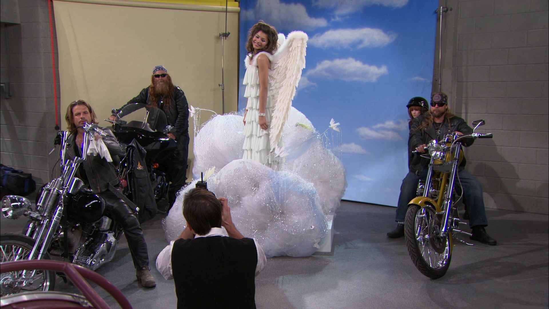 Shake_It_Up_S01E18_1080p_BTD_001539.jpg Shake_It_Up_S01E18_1080p_BTD_001539.jpg