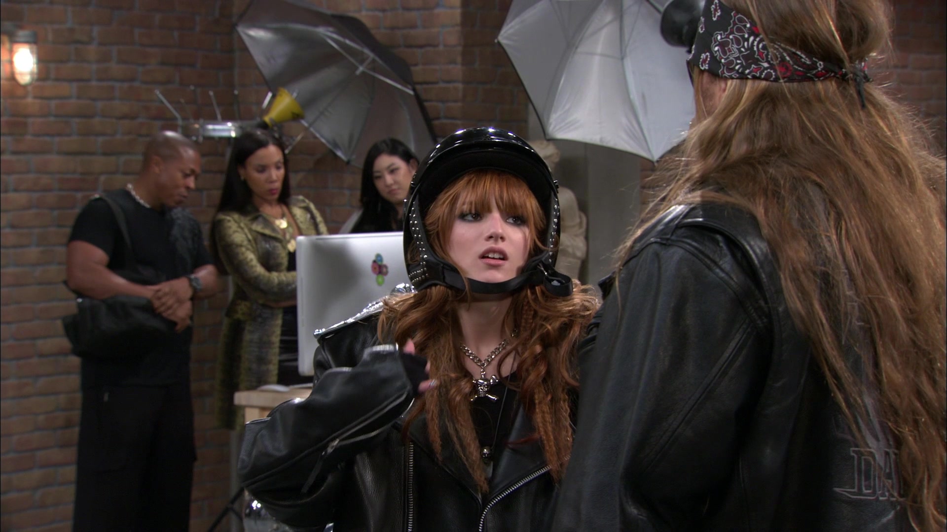 Shake_It_Up_S01E18_1080p_BTD_001651.jpg
