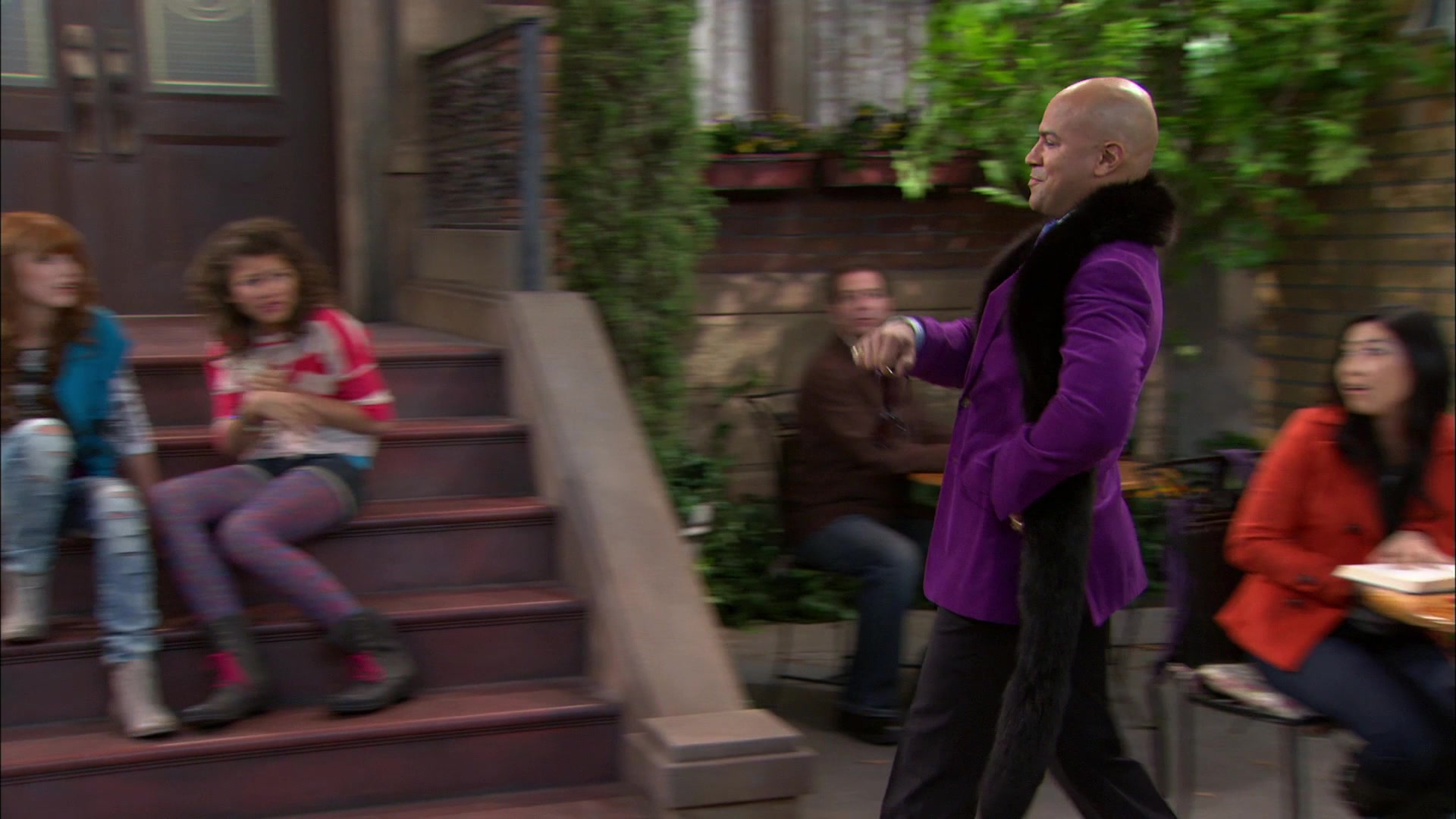 Shake_It_Up_S01E18_1080p_BTD_001718.jpg Shake_It_Up_S01E18_1080p_BTD_001718.jpg