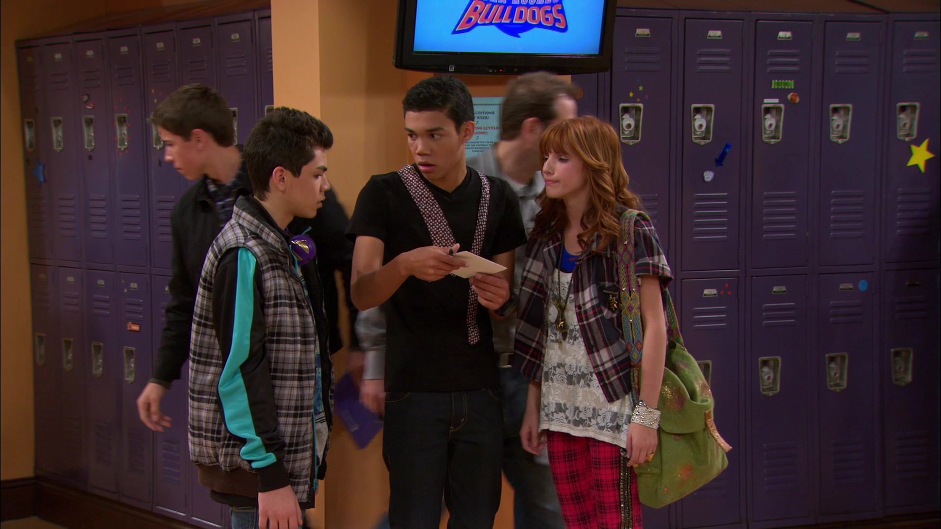 Shake_It_Up_S01E18_1080p_BTD_002045.jpg