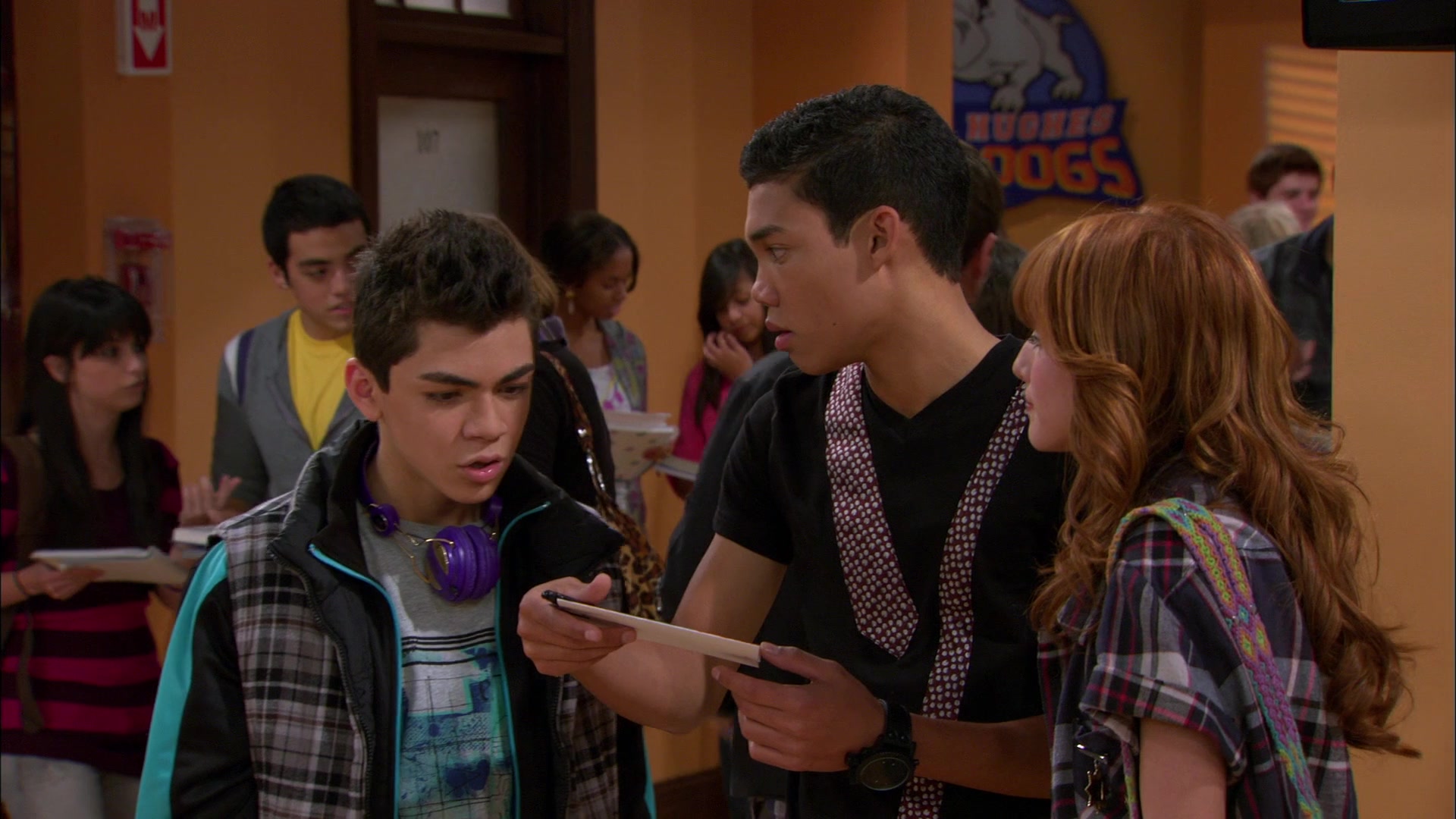 Shake_It_Up_S01E18_1080p_BTD_002047.jpg