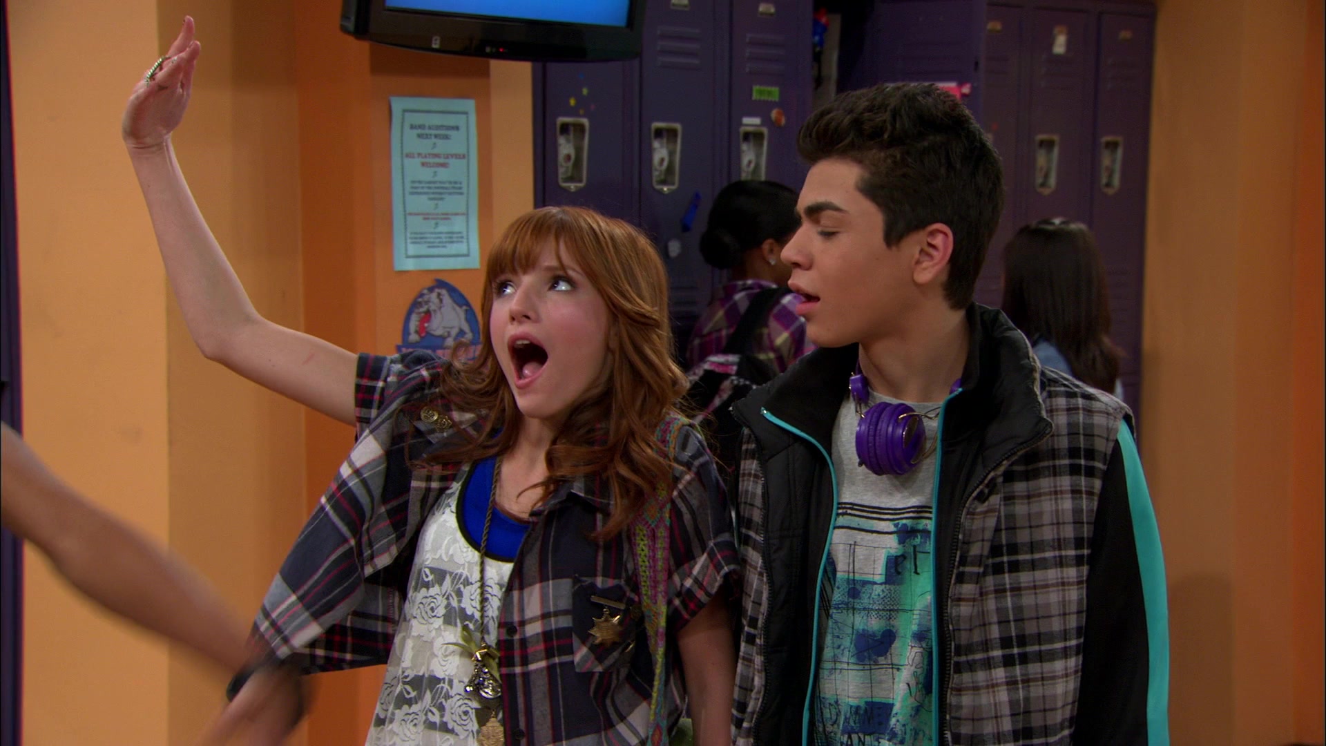 Shake_It_Up_S01E18_1080p_BTD_002186.jpg Shake_It_Up_S01E18_1080p_BTD_002186.jpg