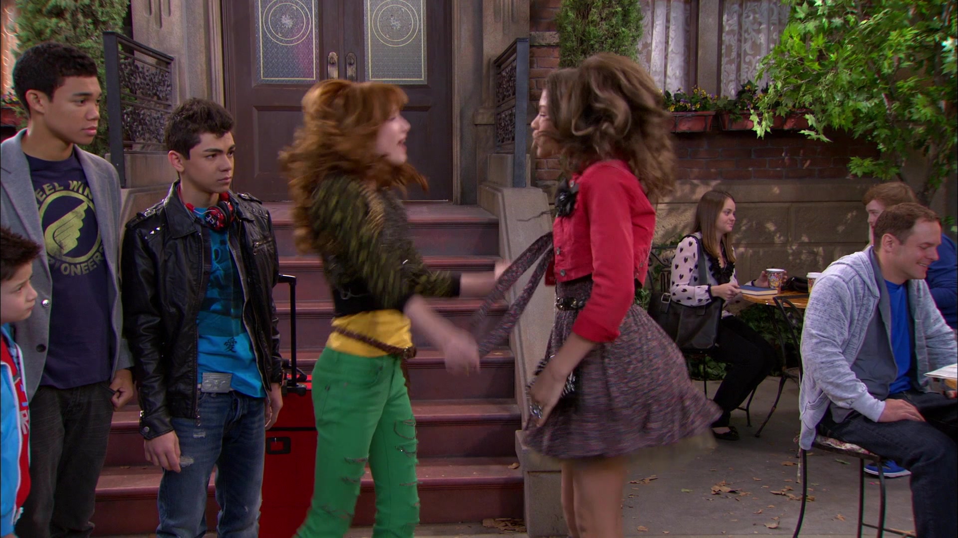 Shake_It_Up_S01E18_1080p_BTD_002624.jpg Shake_It_Up_S01E18_1080p_BTD_002624.jpg