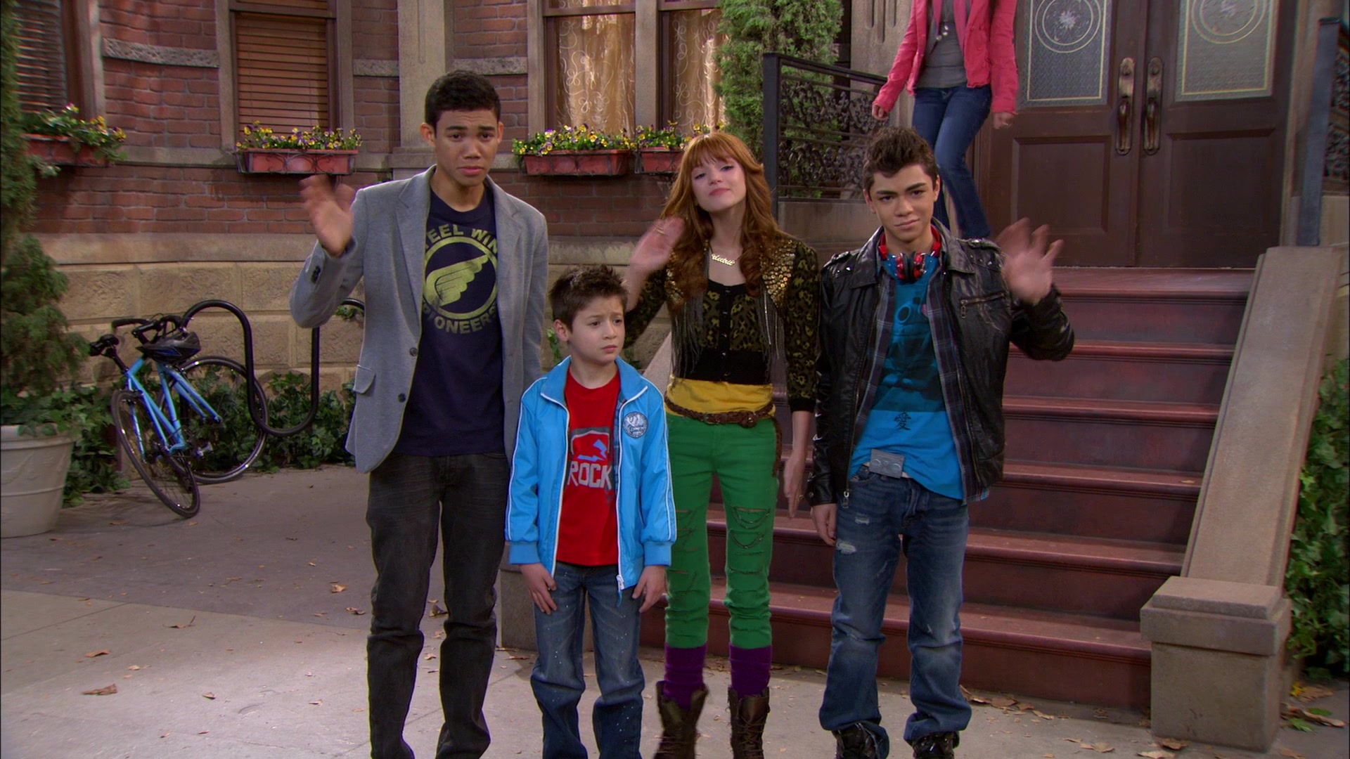 Shake_It_Up_S01E18_1080p_BTD_002717.jpg