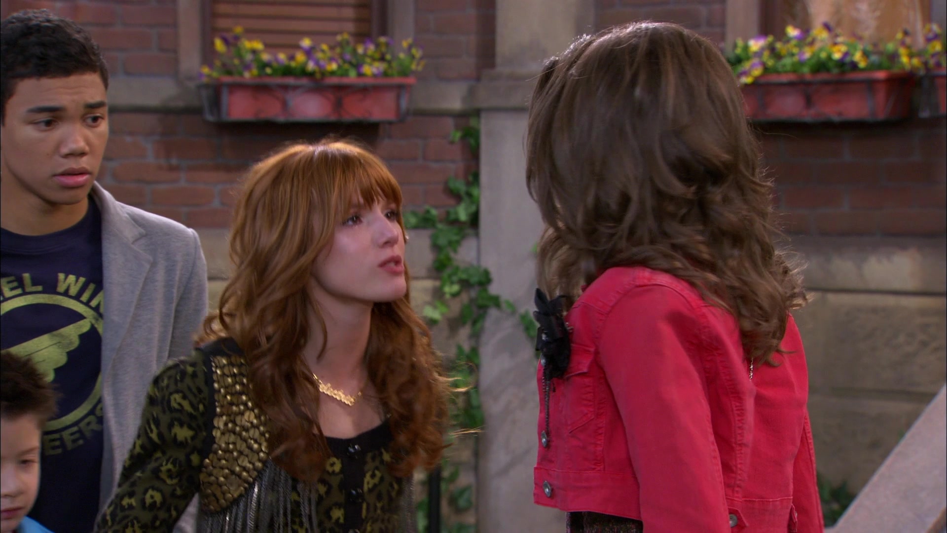 Shake_It_Up_S01E18_1080p_BTD_002802.jpg