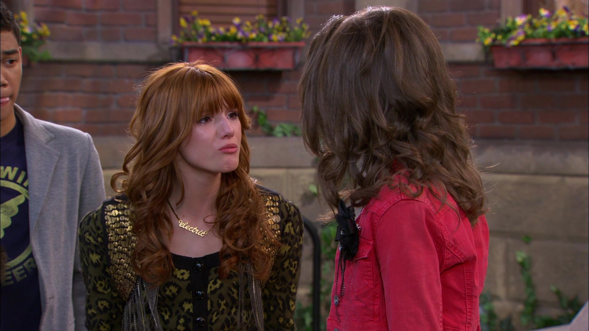 Shake_It_Up_S01E18_1080p_BTD_002815.jpg Shake_It_Up_S01E18_1080p_BTD_002815.jpg