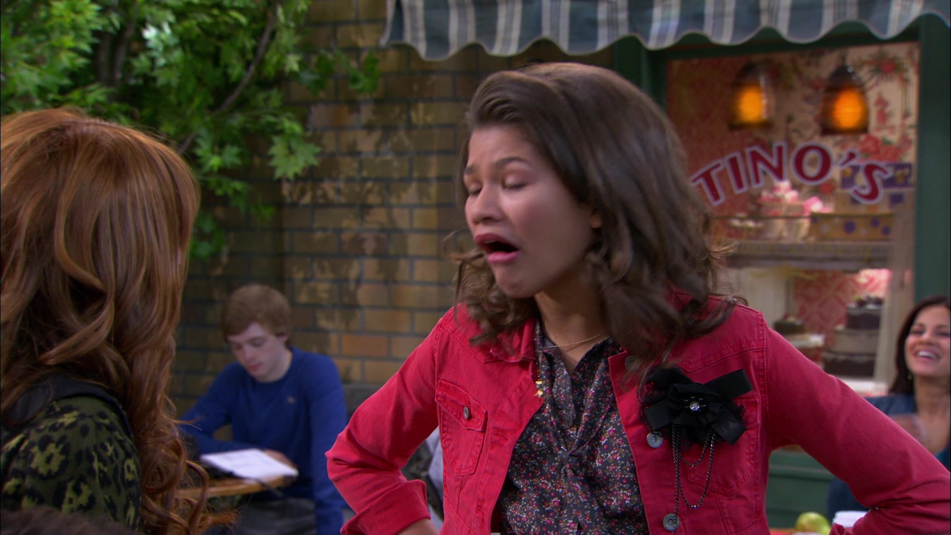 Shake_It_Up_S01E18_1080p_BTD_002858.jpg Shake_It_Up_S01E18_1080p_BTD_002858.jpg