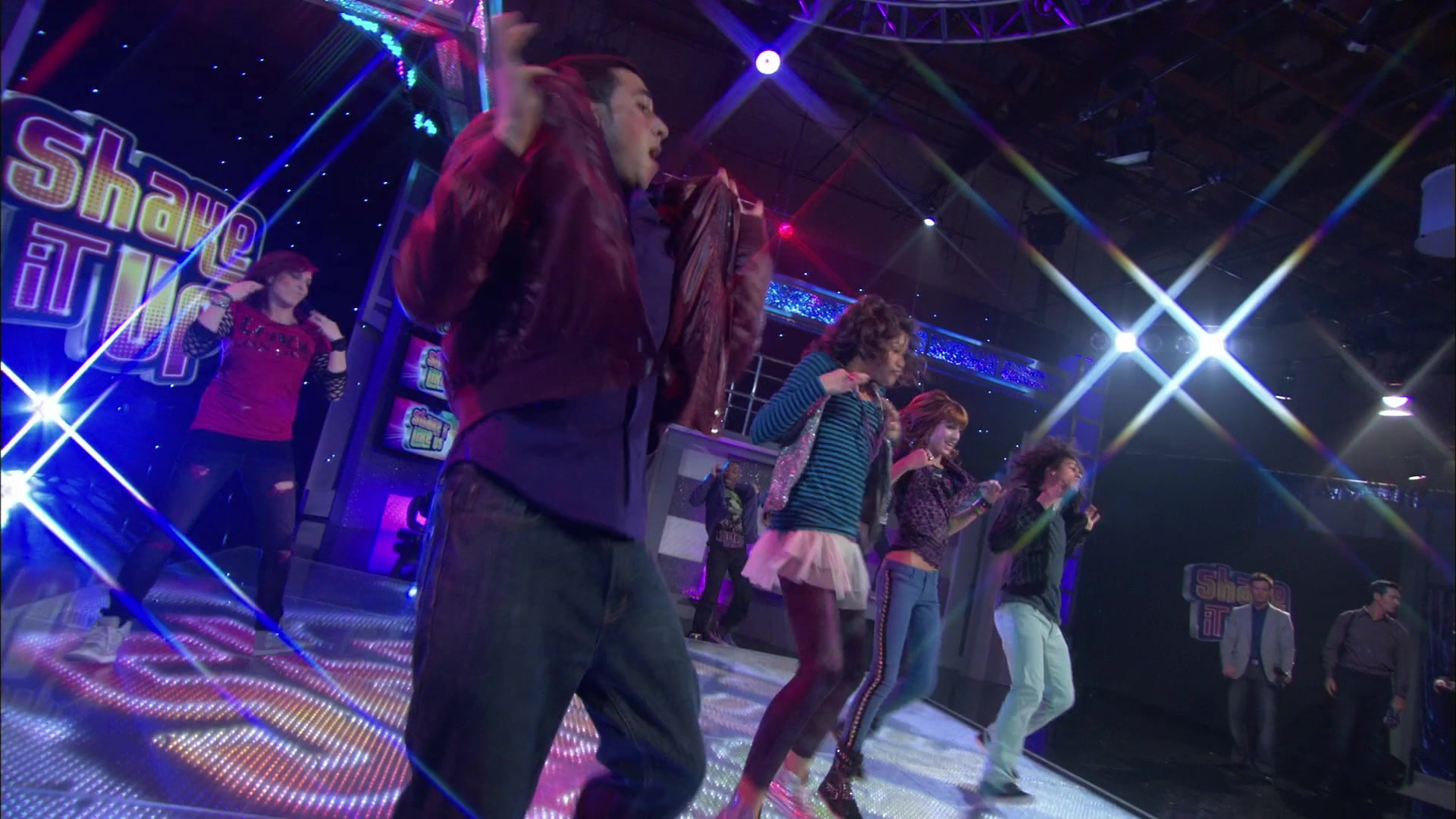 Shake_It_Up_S01E19_1080p_000084.jpg Shake_It_Up_S01E19_1080p_000084.jpg