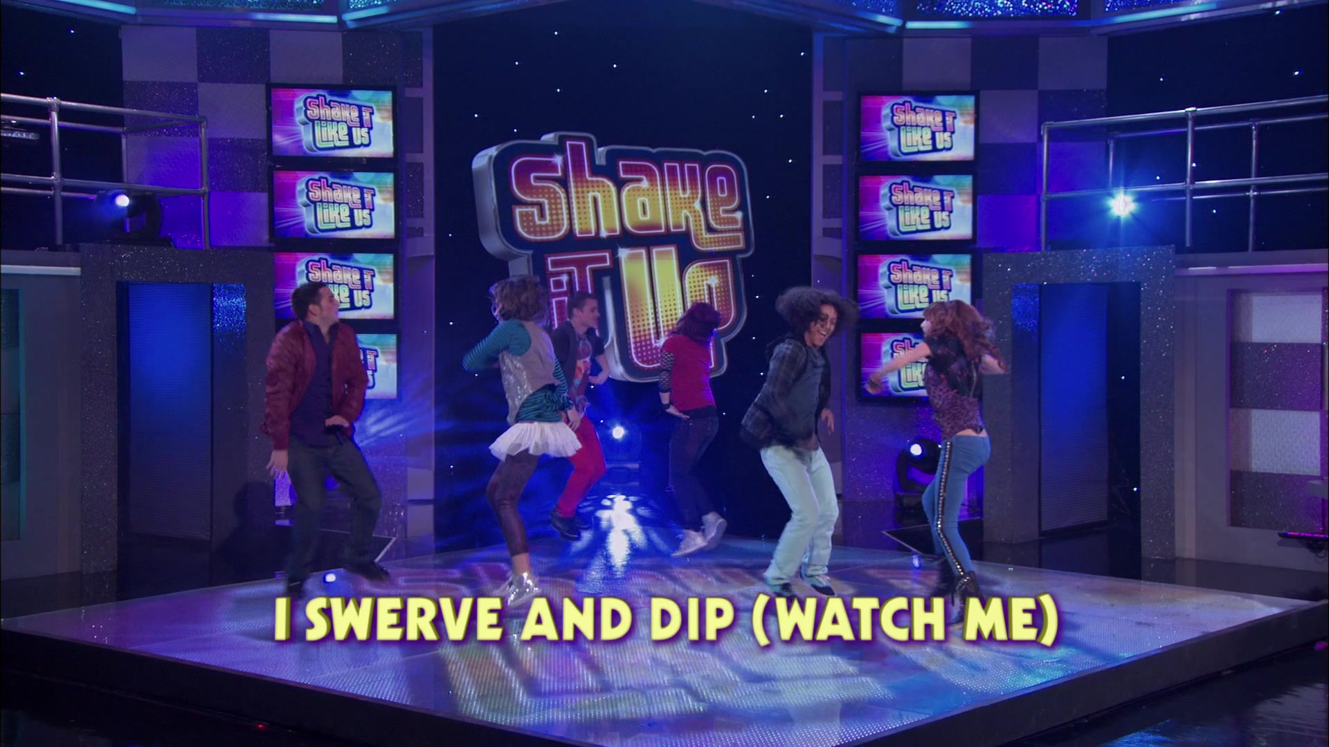 Shake_It_Up_S01E19_1080p_000130.jpg