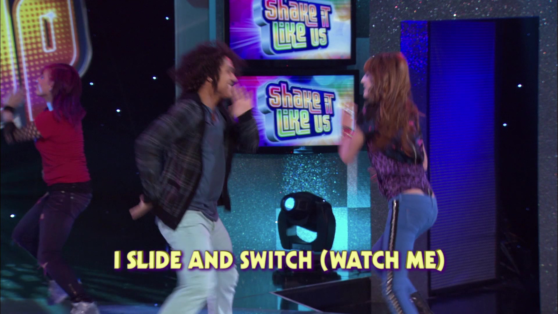 Shake_It_Up_S01E19_1080p_000131.jpg