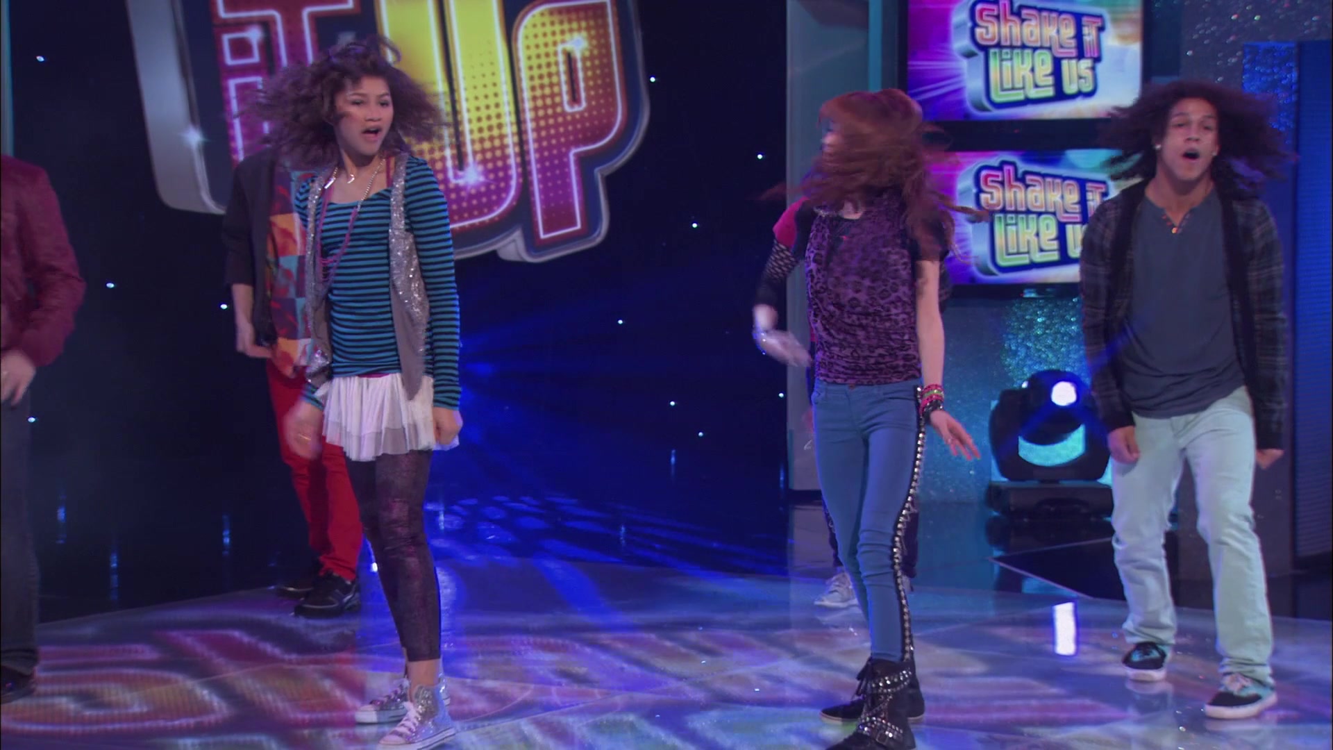 Shake_It_Up_S01E19_1080p_000143.jpg Shake_It_Up_S01E19_1080p_000143.jpg