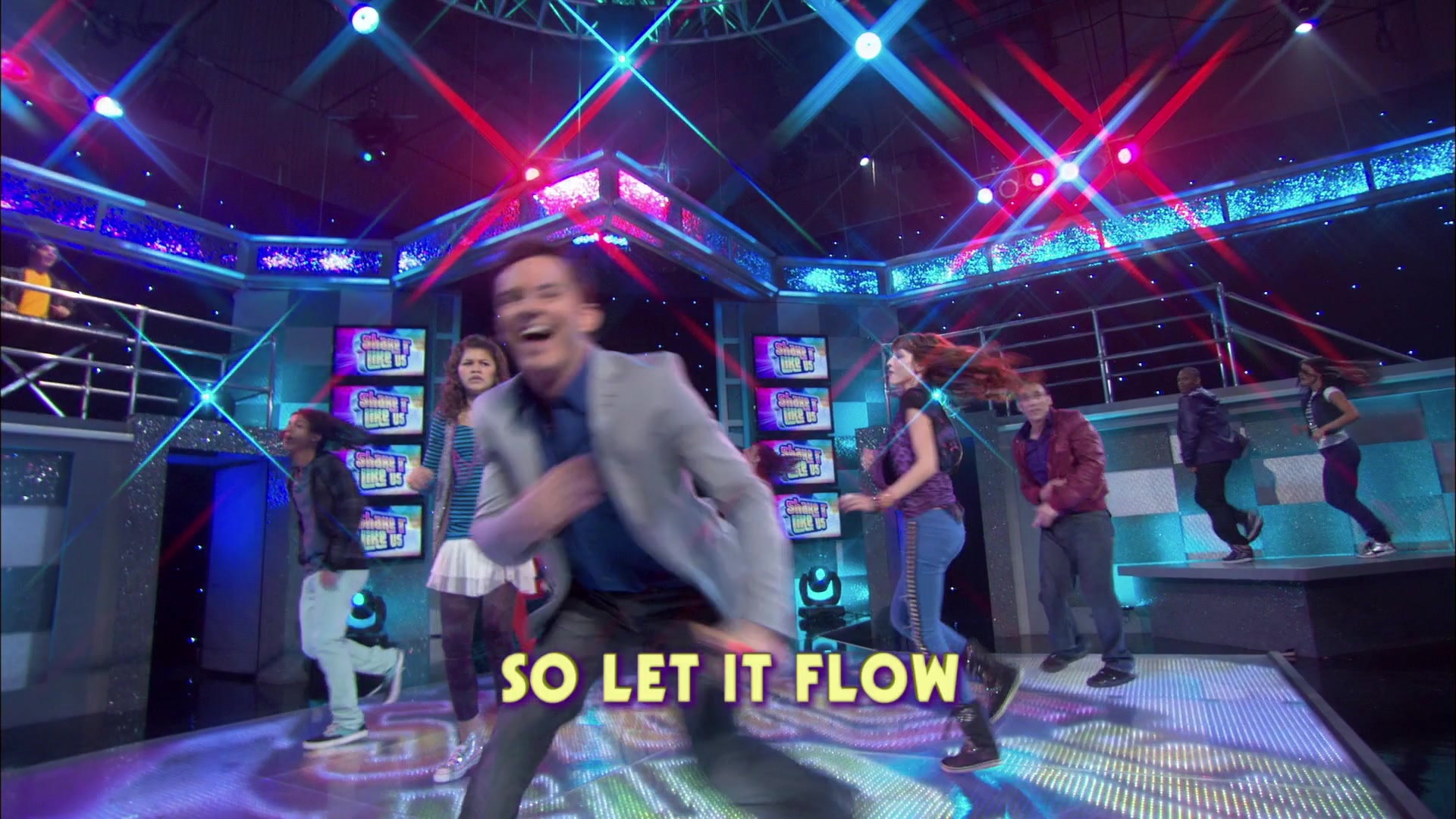 Shake_It_Up_S01E19_1080p_000195.jpg Shake_It_Up_S01E19_1080p_000195.jpg