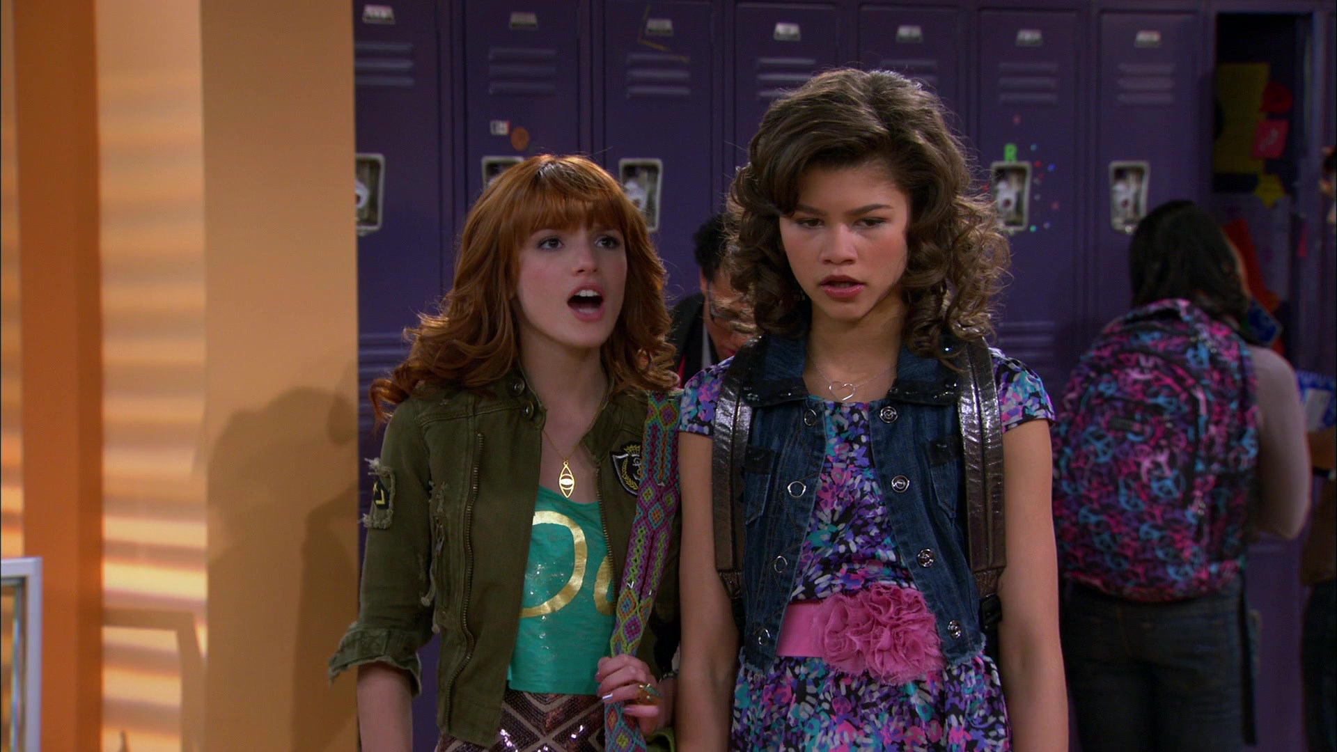 Shake_It_Up_S01E19_1080p_000374.jpg