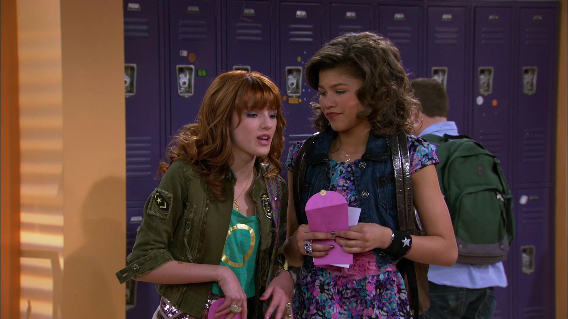Shake_It_Up_S01E19_1080p_000503.jpg