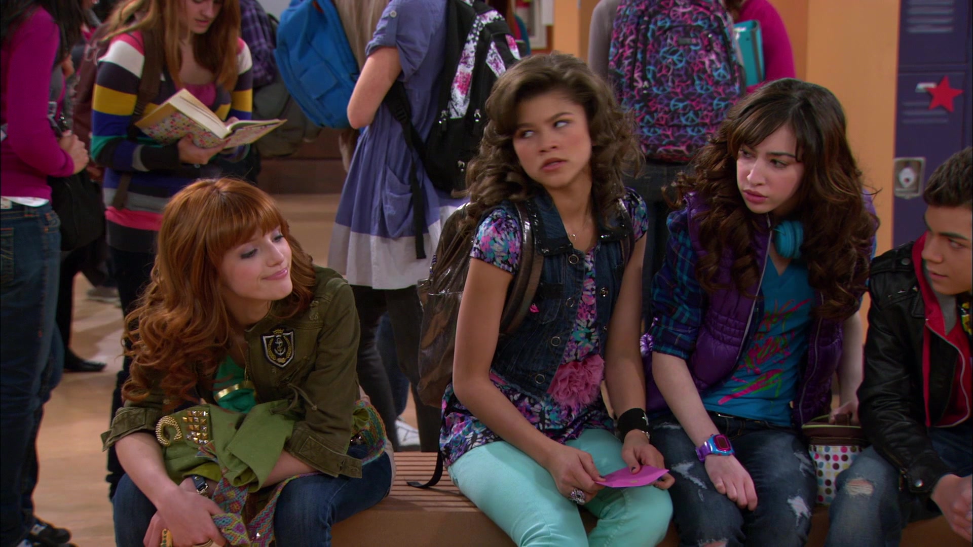 Shake_It_Up_S01E19_1080p_000615.jpg