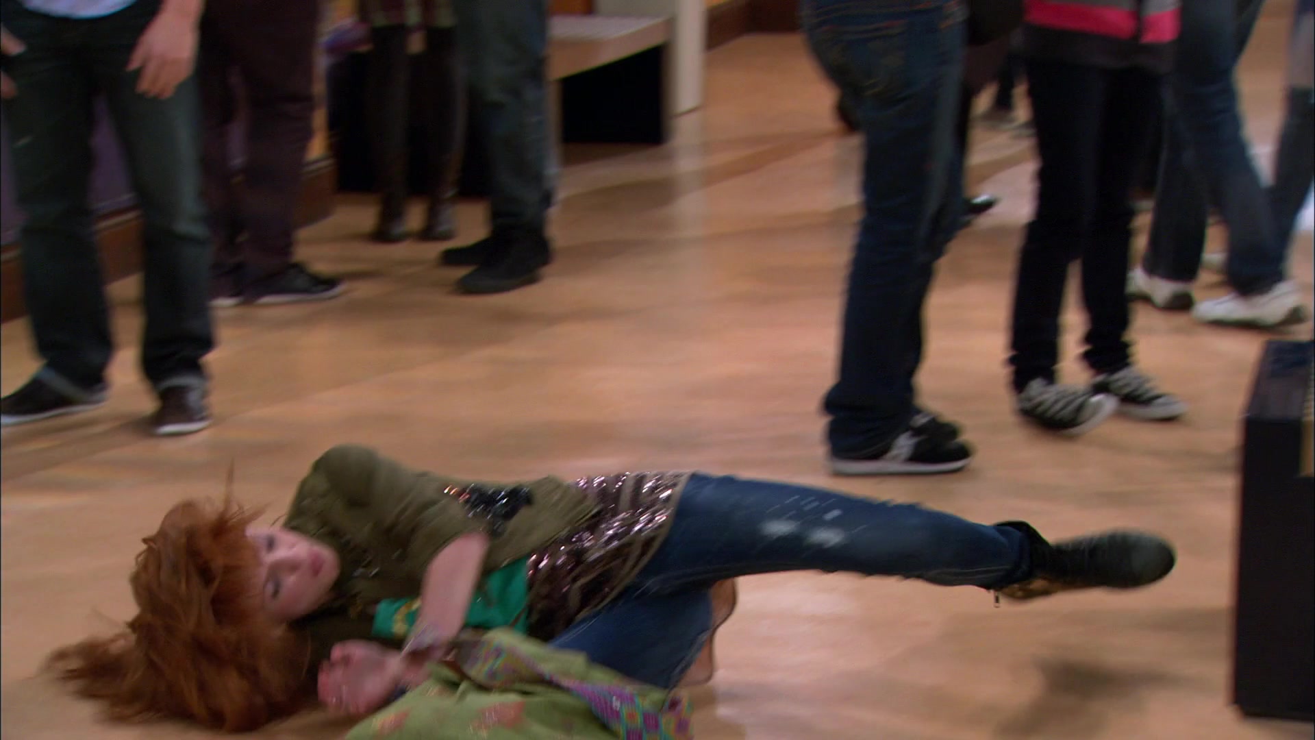 Shake_It_Up_S01E19_1080p_000622.jpg Shake_It_Up_S01E19_1080p_000622.jpg
