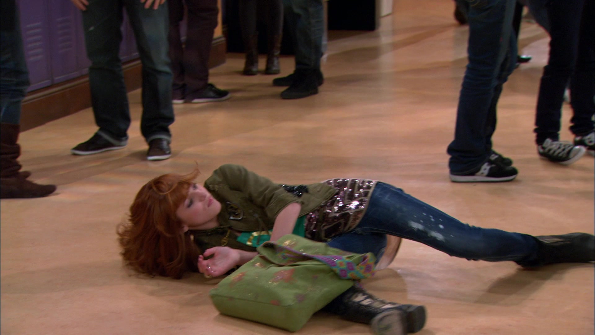 Shake_It_Up_S01E19_1080p_000623.jpg Shake_It_Up_S01E19_1080p_000623.jpg