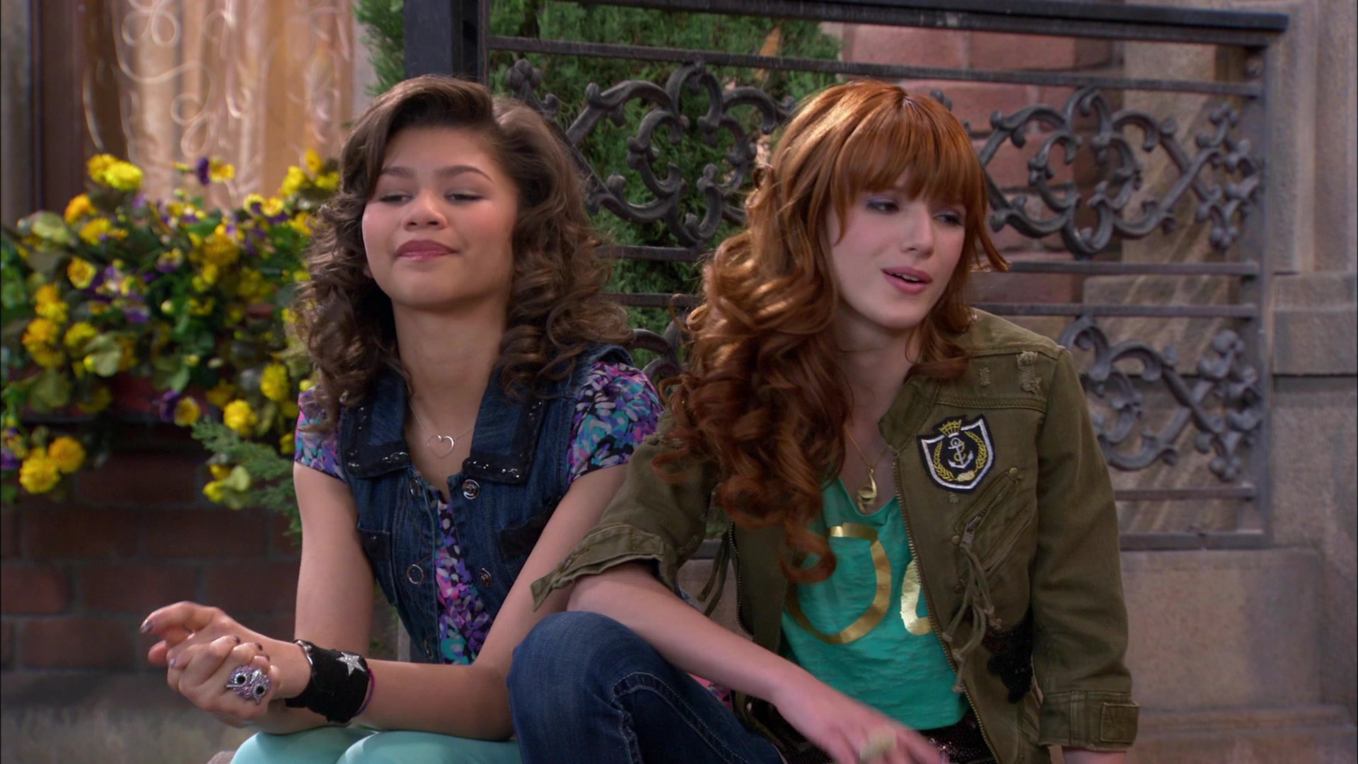 Shake_It_Up_S01E19_1080p_001014.jpg Shake_It_Up_S01E19_1080p_001014.jpg