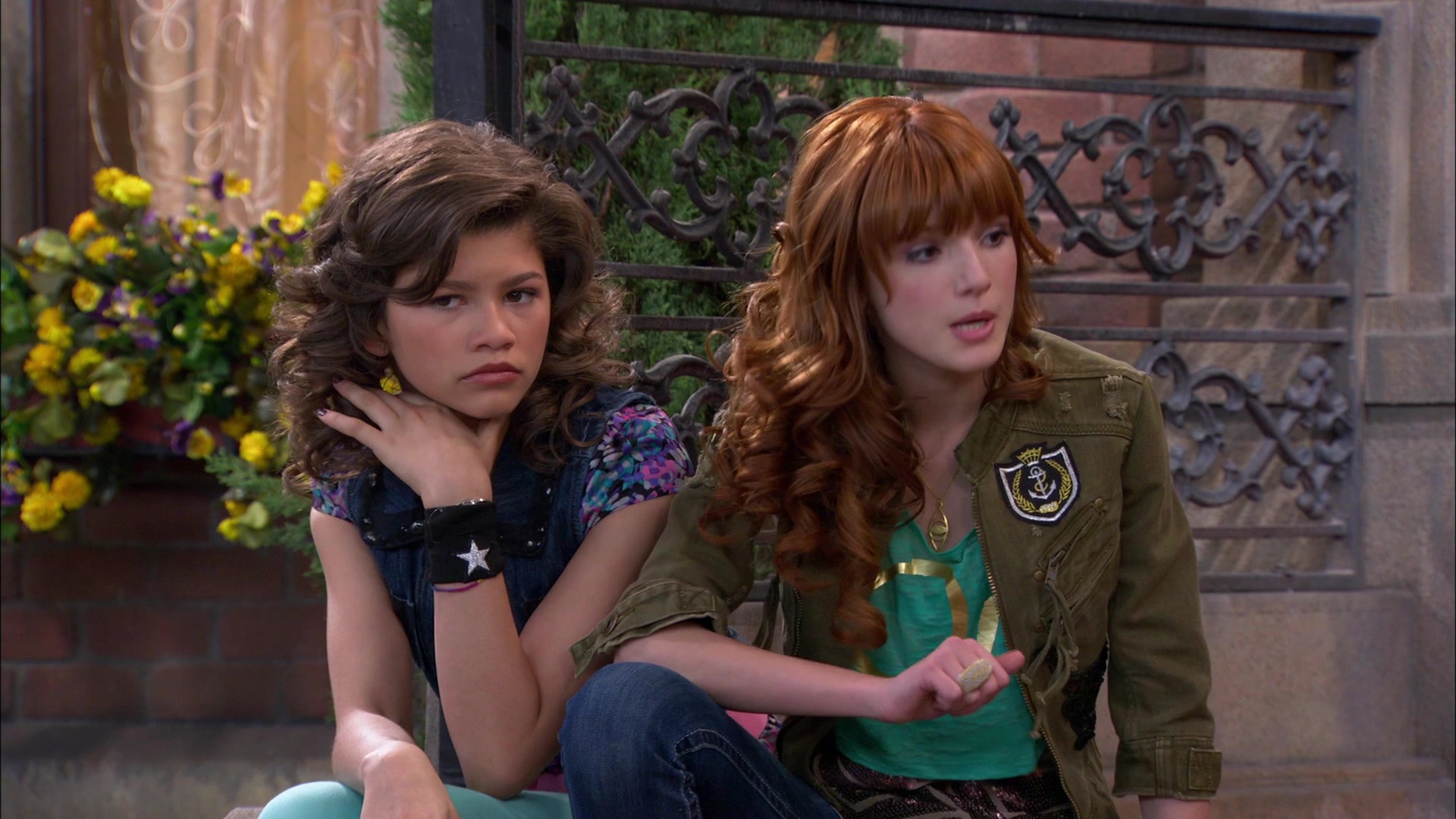 Shake_It_Up_S01E19_1080p_001034.jpg
