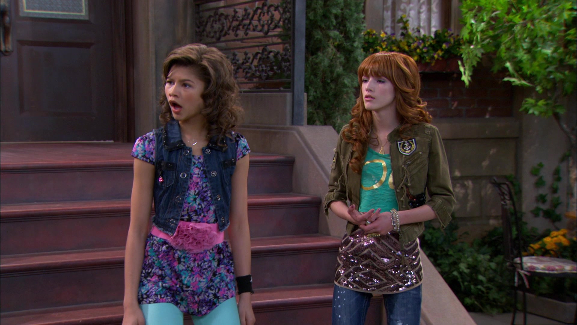 Shake_It_Up_S01E19_1080p_001292.jpg Shake_It_Up_S01E19_1080p_001292.jpg