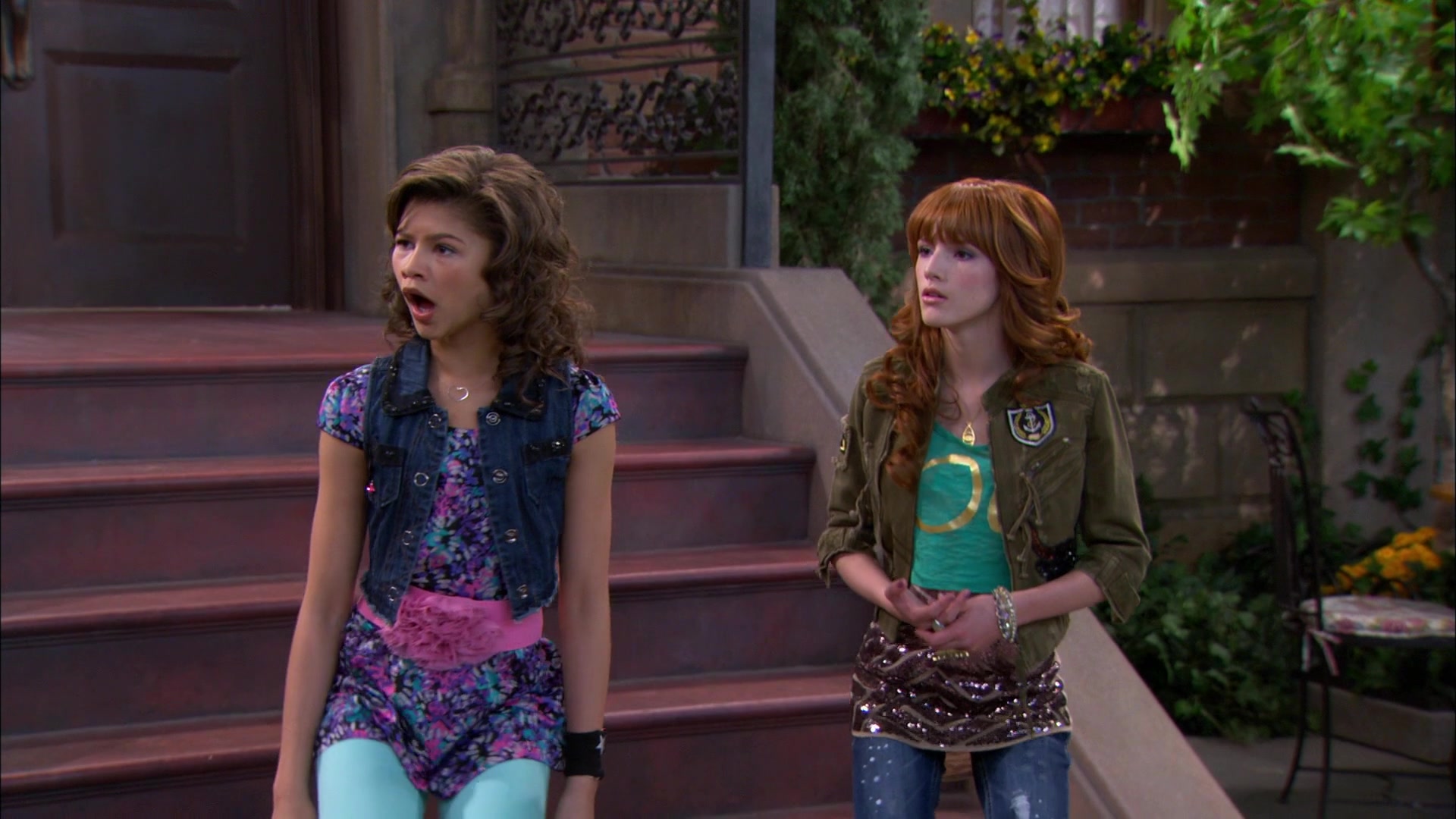 Shake_It_Up_S01E19_1080p_001293.jpg