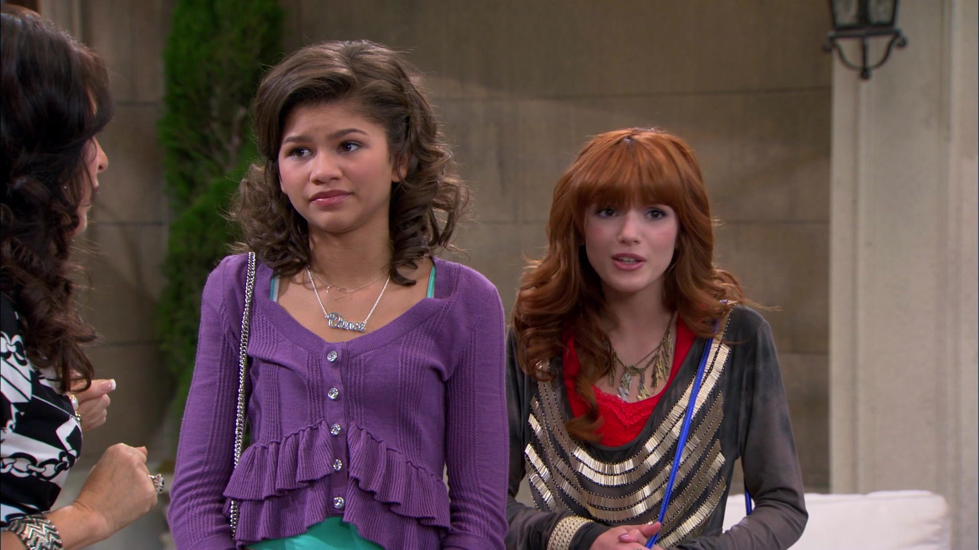 Shake_It_Up_S01E19_1080p_001552.jpg