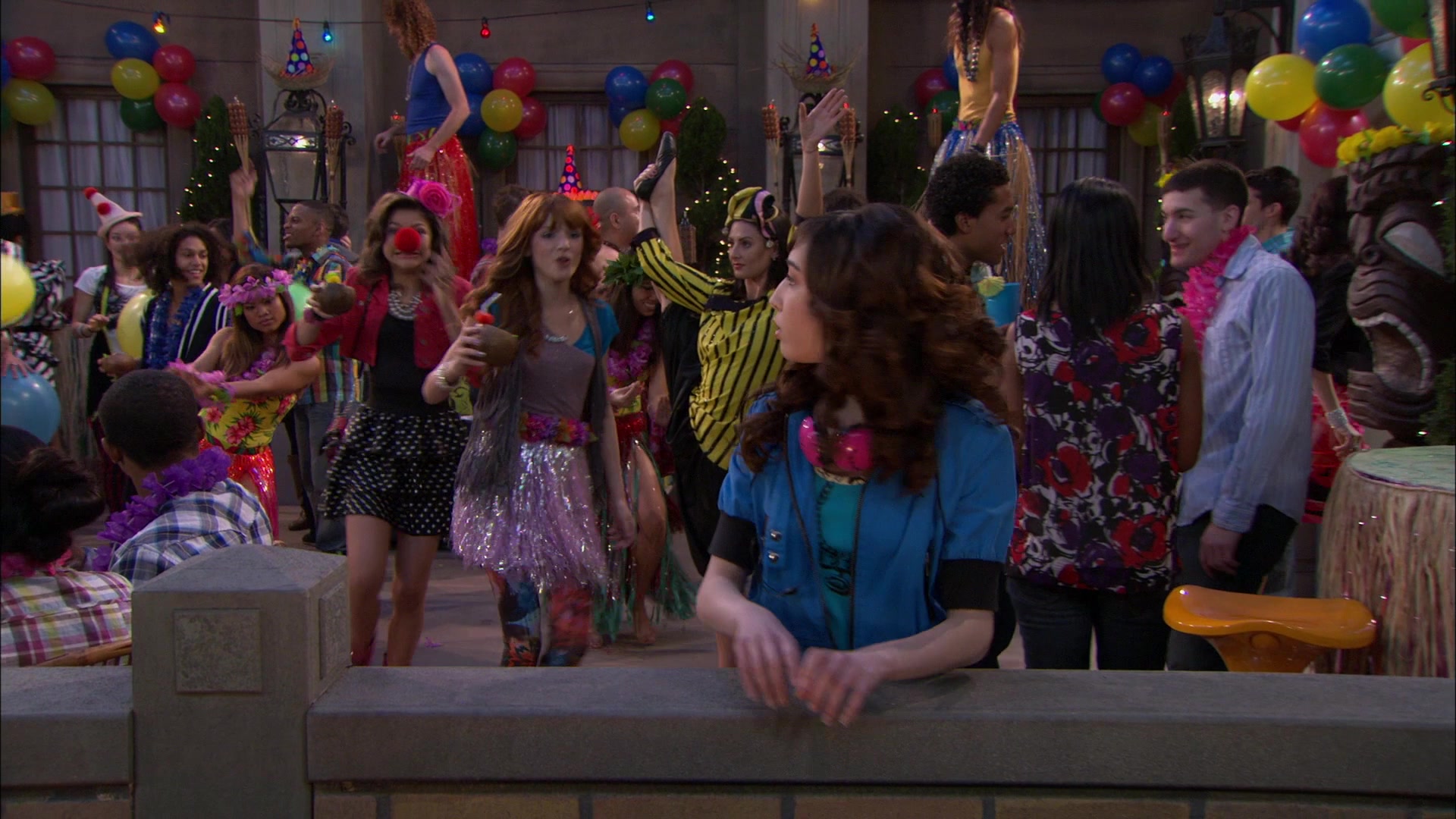 Shake_It_Up_S01E19_1080p_001942.jpg