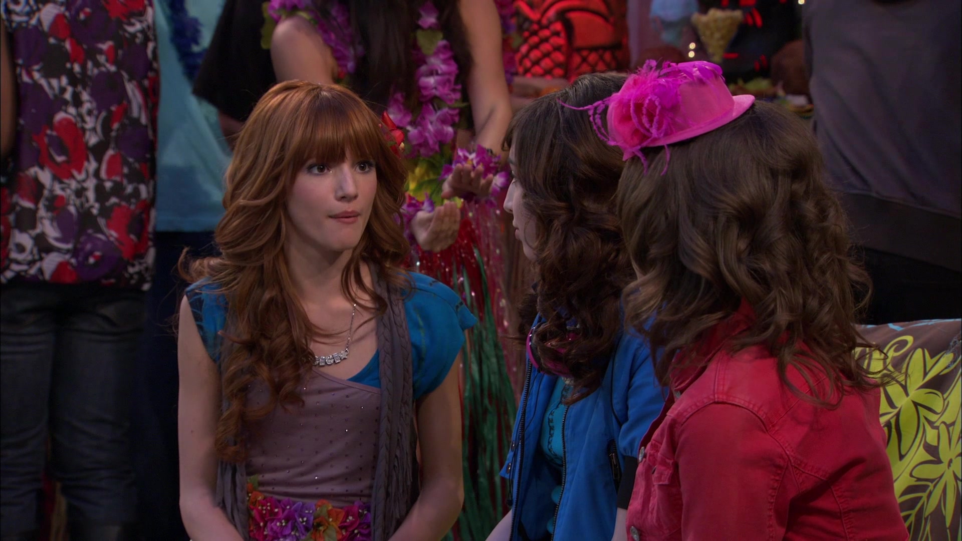 Shake_It_Up_S01E19_1080p_002105.jpg