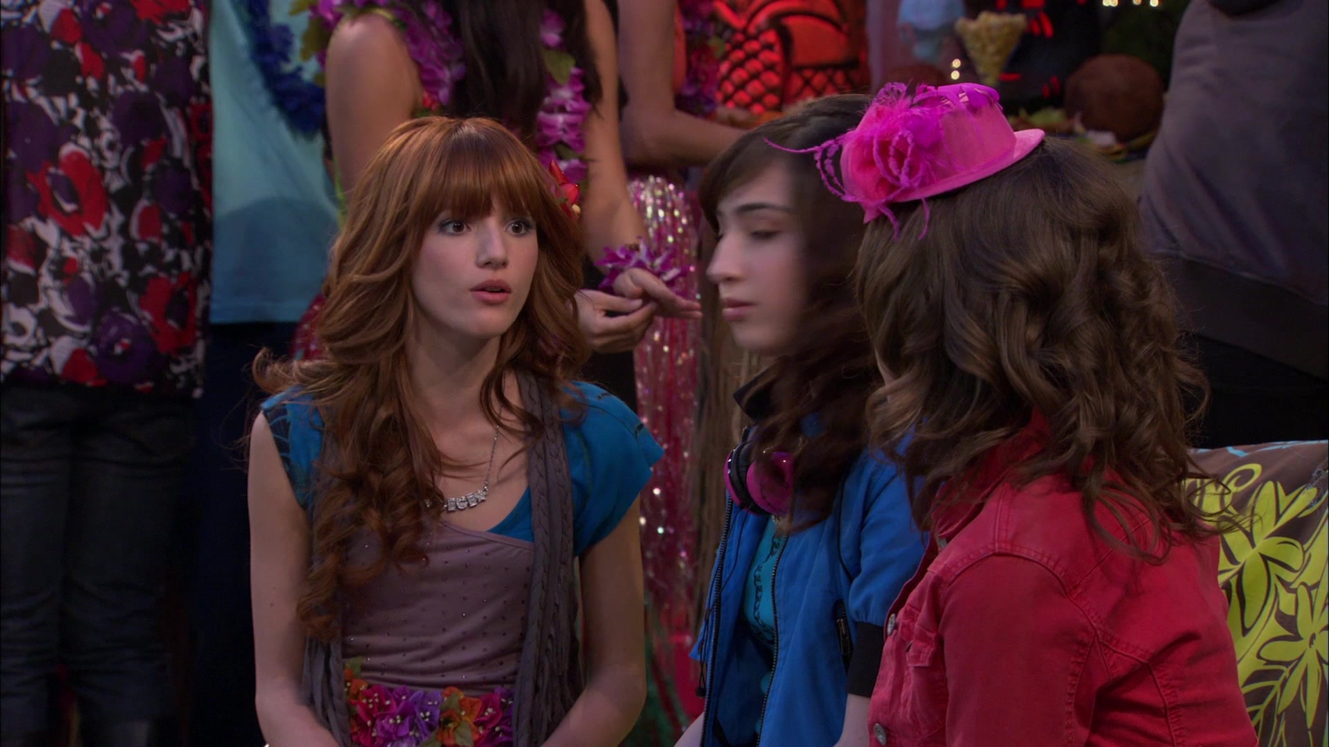 Shake_It_Up_S01E19_1080p_002106.jpg