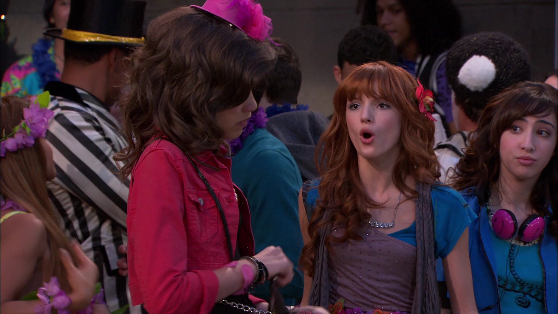 Shake_It_Up_S01E19_1080p_002174.jpg Shake_It_Up_S01E19_1080p_002174.jpg