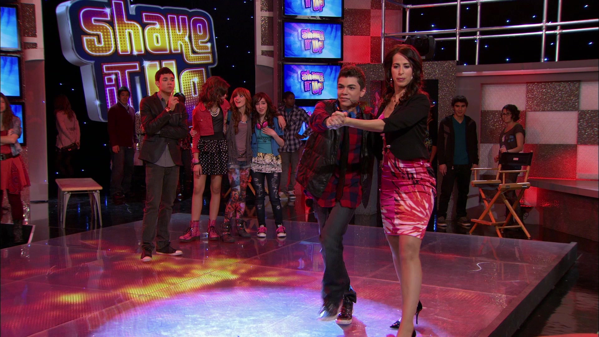 Shake_It_Up_S01E19_1080p_002932.jpg
