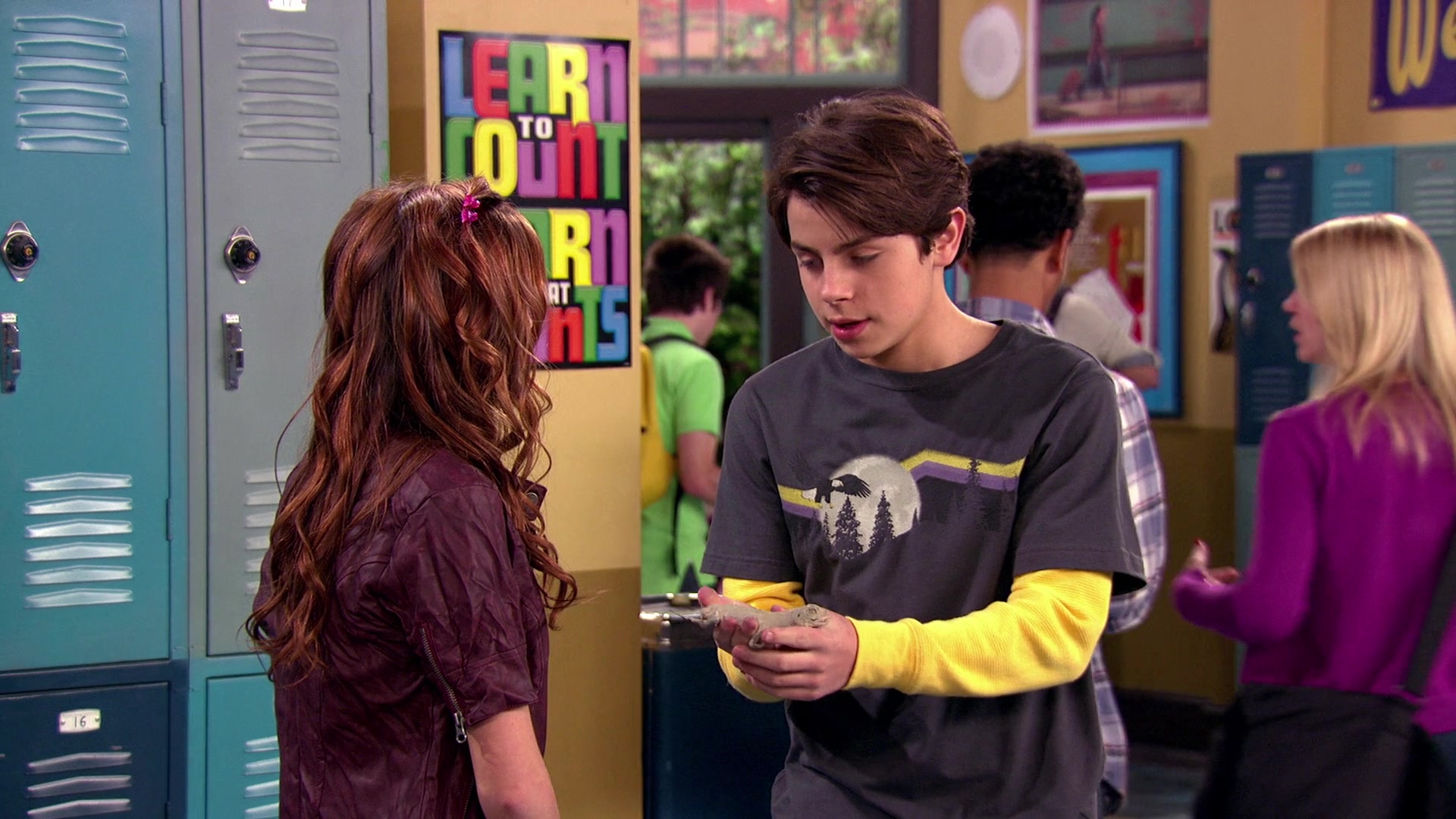 Wizards_of_Waverly_Place_S03E20_Maxs_Secret_Girlfriend_1080p_BTD_000124.jpg Wizards_of_Waverly_Place_S03E20_Maxs_Secret_Girlfriend_1080p_BTD_000124.jpg
