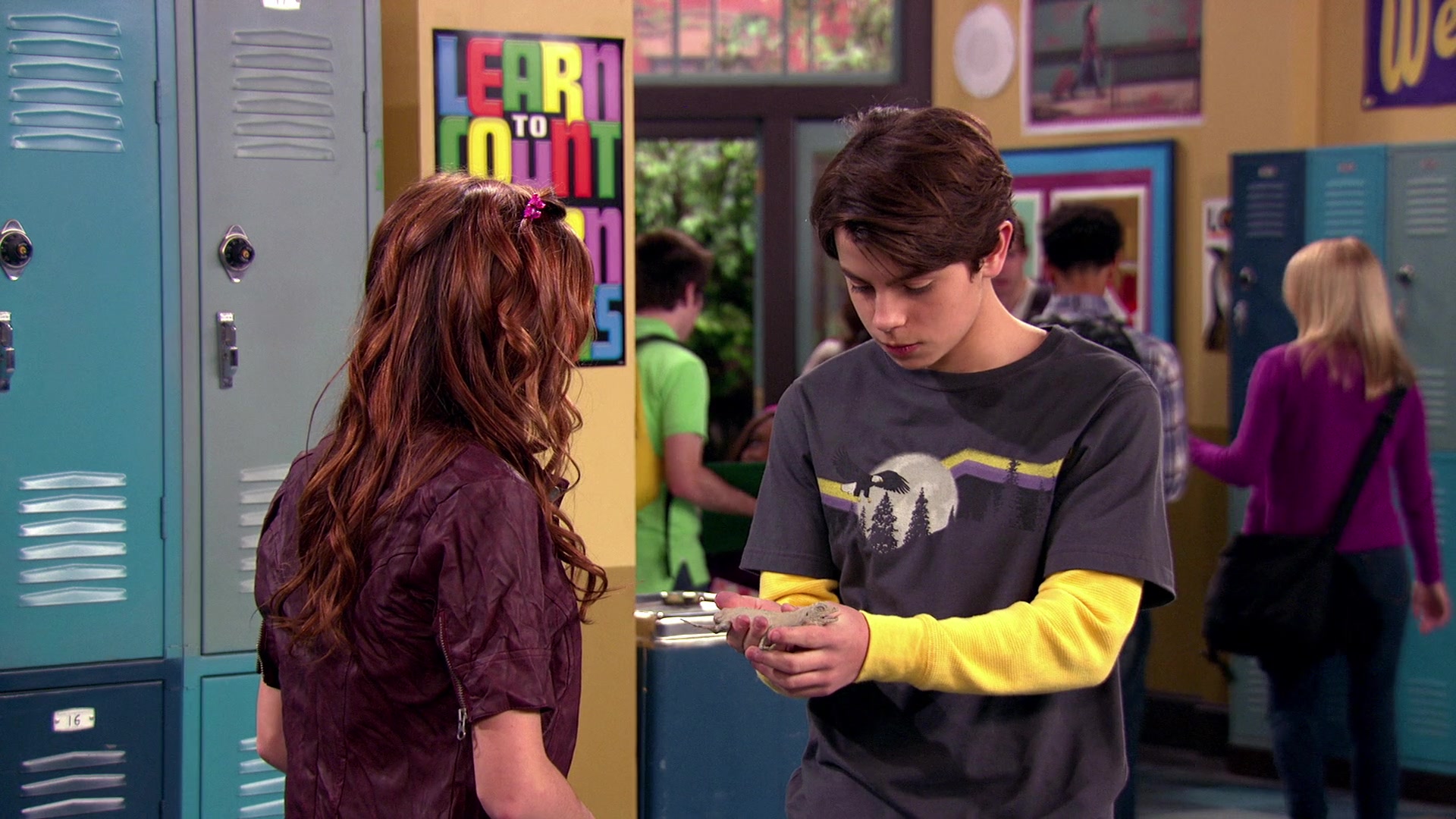 Wizards_of_Waverly_Place_S03E20_Maxs_Secret_Girlfriend_1080p_BTD_000132.jpg Wizards_of_Waverly_Place_S03E20_Maxs_Secret_Girlfriend_1080p_BTD_000132.jpg