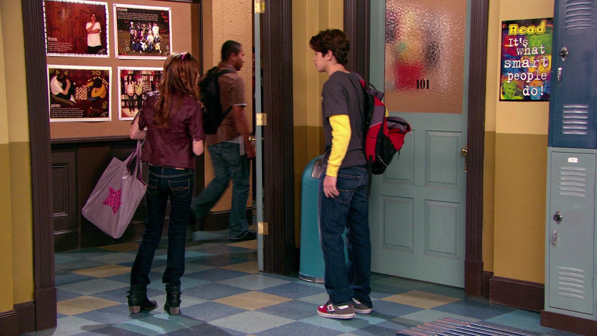Wizards_of_Waverly_Place_S03E20_Maxs_Secret_Girlfriend_1080p_BTD_000197.jpg Wizards_of_Waverly_Place_S03E20_Maxs_Secret_Girlfriend_1080p_BTD_000197.jpg