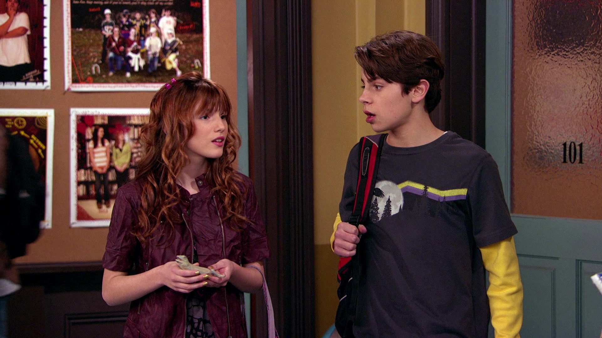 Wizards_of_Waverly_Place_S03E20_Maxs_Secret_Girlfriend_1080p_BTD_000211.jpg Wizards_of_Waverly_Place_S03E20_Maxs_Secret_Girlfriend_1080p_BTD_000211.jpg