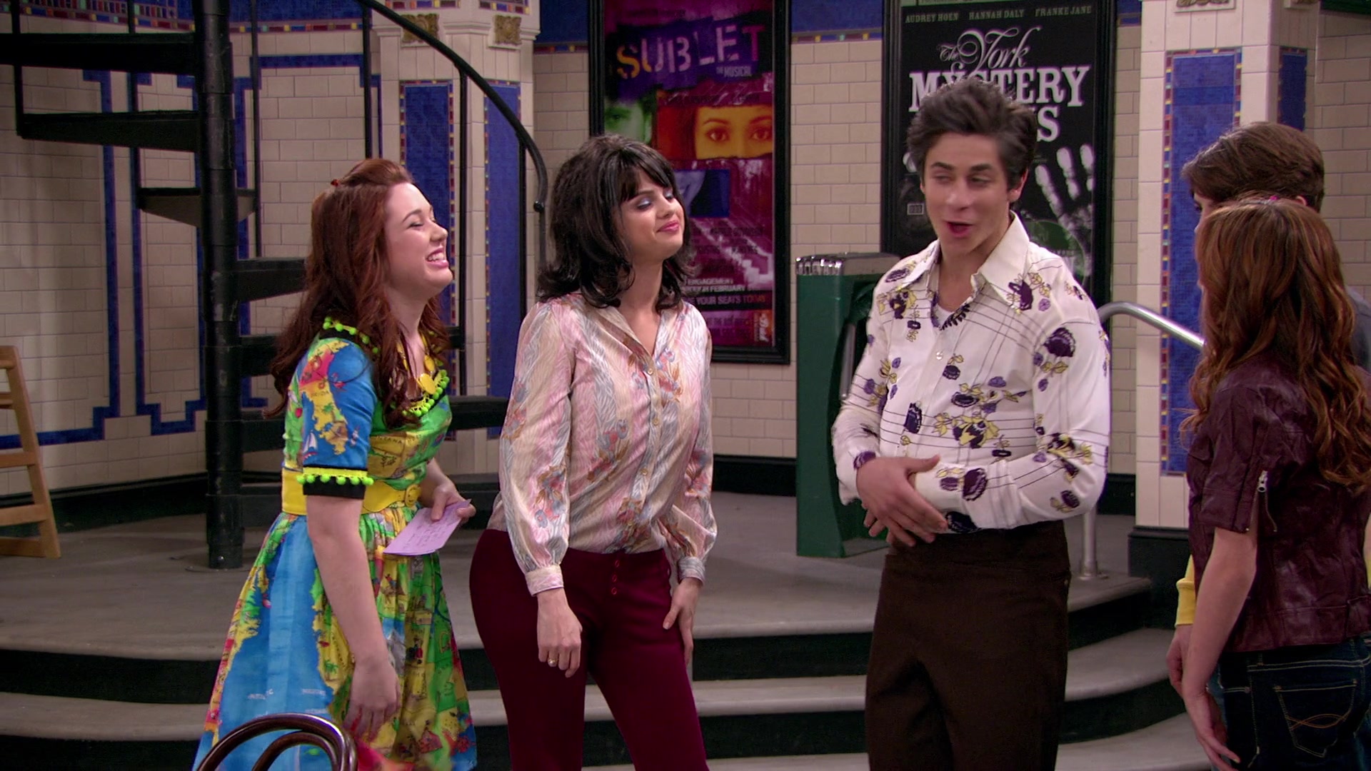 Wizards_of_Waverly_Place_S03E20_Maxs_Secret_Girlfriend_1080p_BTD_001170.jpg Wizards_of_Waverly_Place_S03E20_Maxs_Secret_Girlfriend_1080p_BTD_001170.jpg