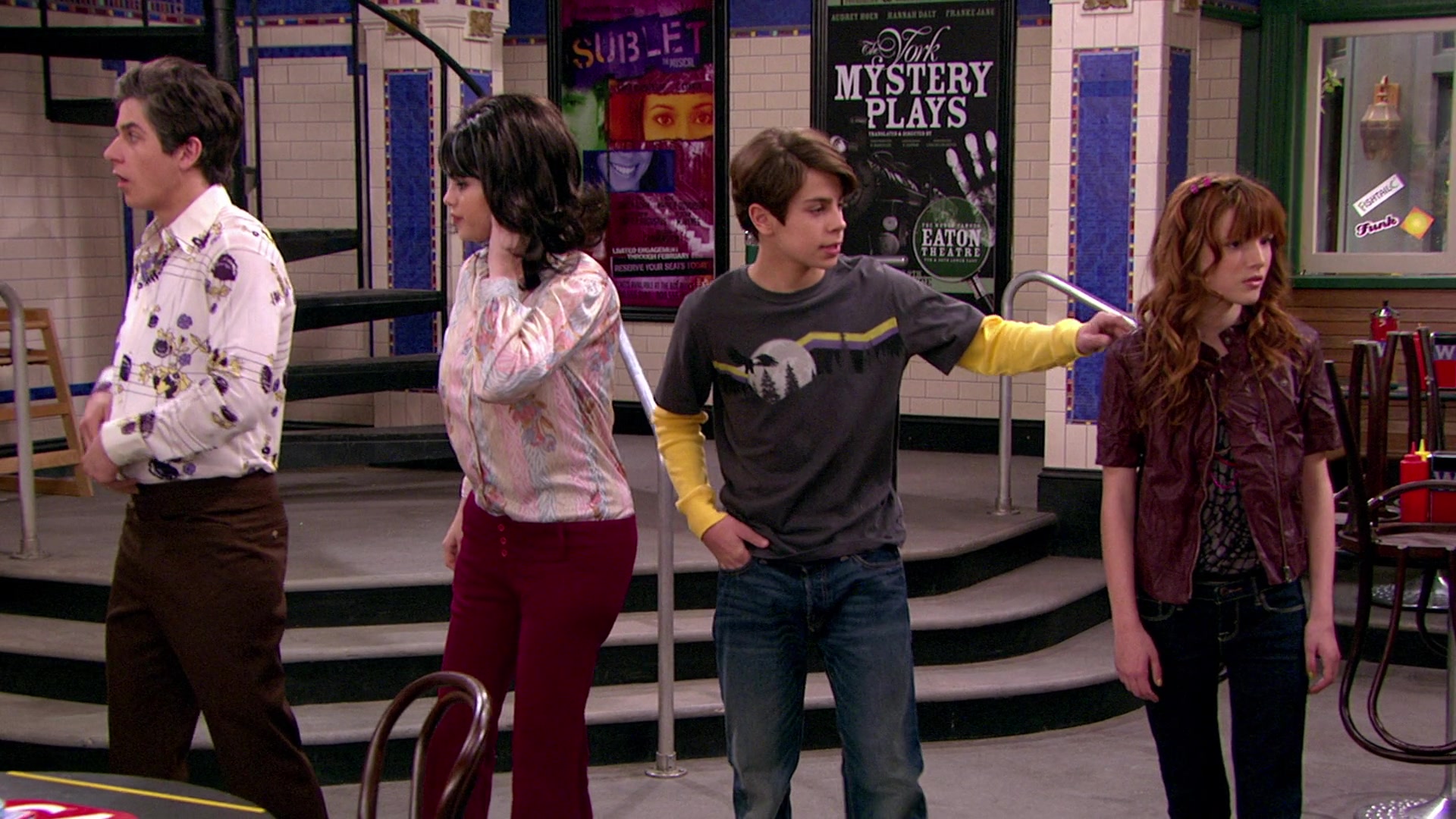 Wizards_of_Waverly_Place_S03E20_Maxs_Secret_Girlfriend_1080p_BTD_001257.jpg Wizards_of_Waverly_Place_S03E20_Maxs_Secret_Girlfriend_1080p_BTD_001257.jpg