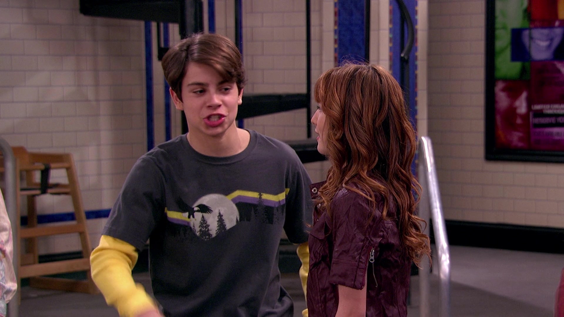 Wizards_of_Waverly_Place_S03E20_Maxs_Secret_Girlfriend_1080p_BTD_001317.jpg