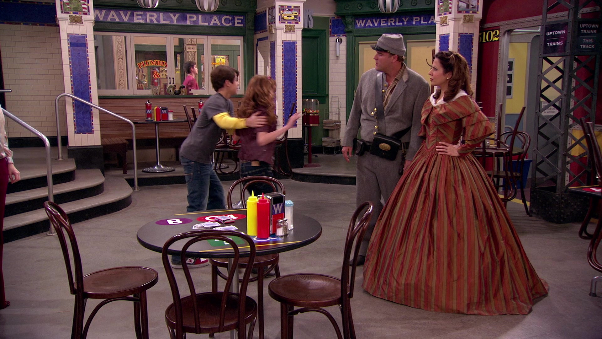Wizards_of_Waverly_Place_S03E20_Maxs_Secret_Girlfriend_1080p_BTD_001323.jpg