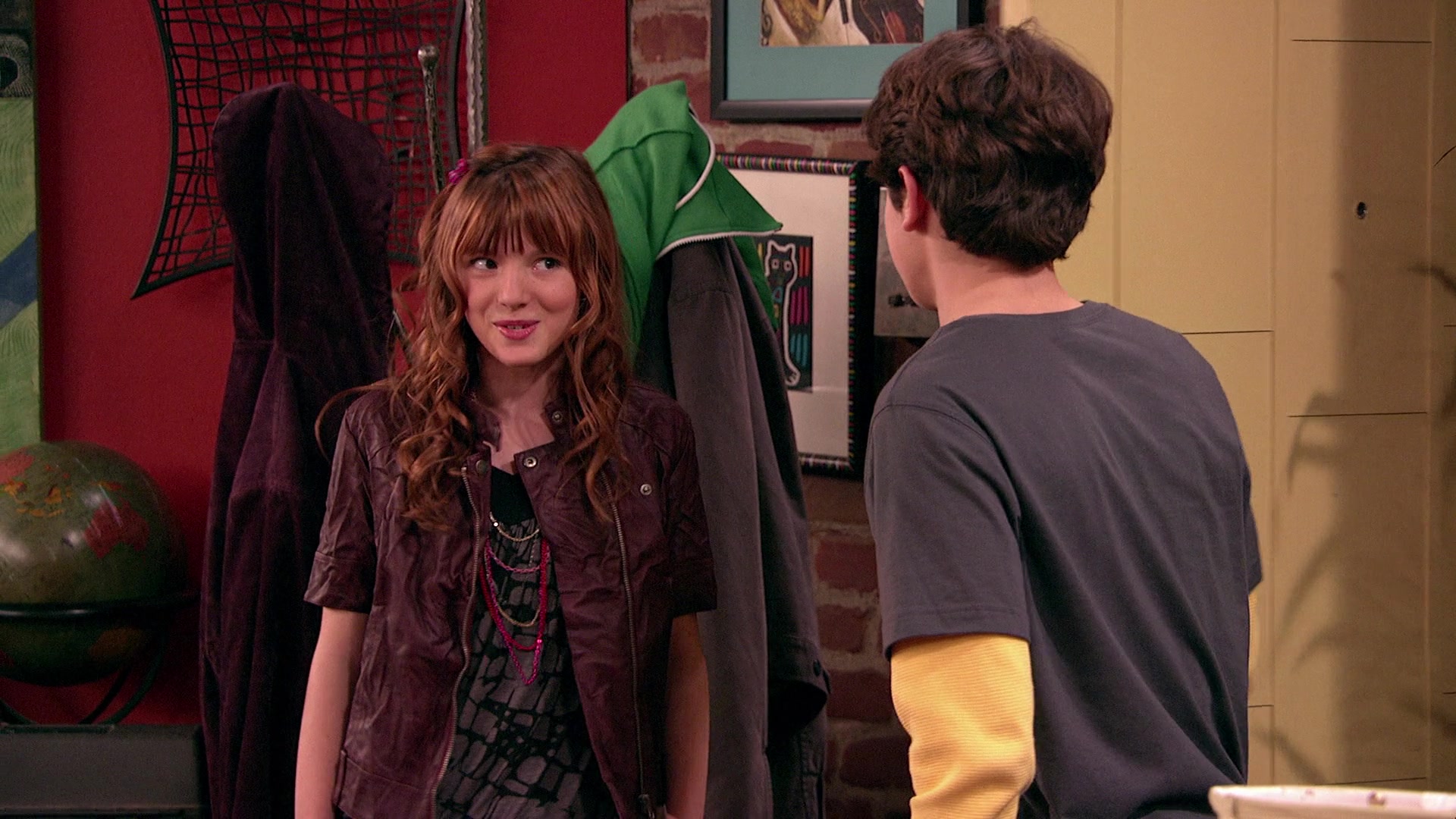 Wizards_of_Waverly_Place_S03E20_Maxs_Secret_Girlfriend_1080p_BTD_002348.jpg Wizards_of_Waverly_Place_S03E20_Maxs_Secret_Girlfriend_1080p_BTD_002348.jpg