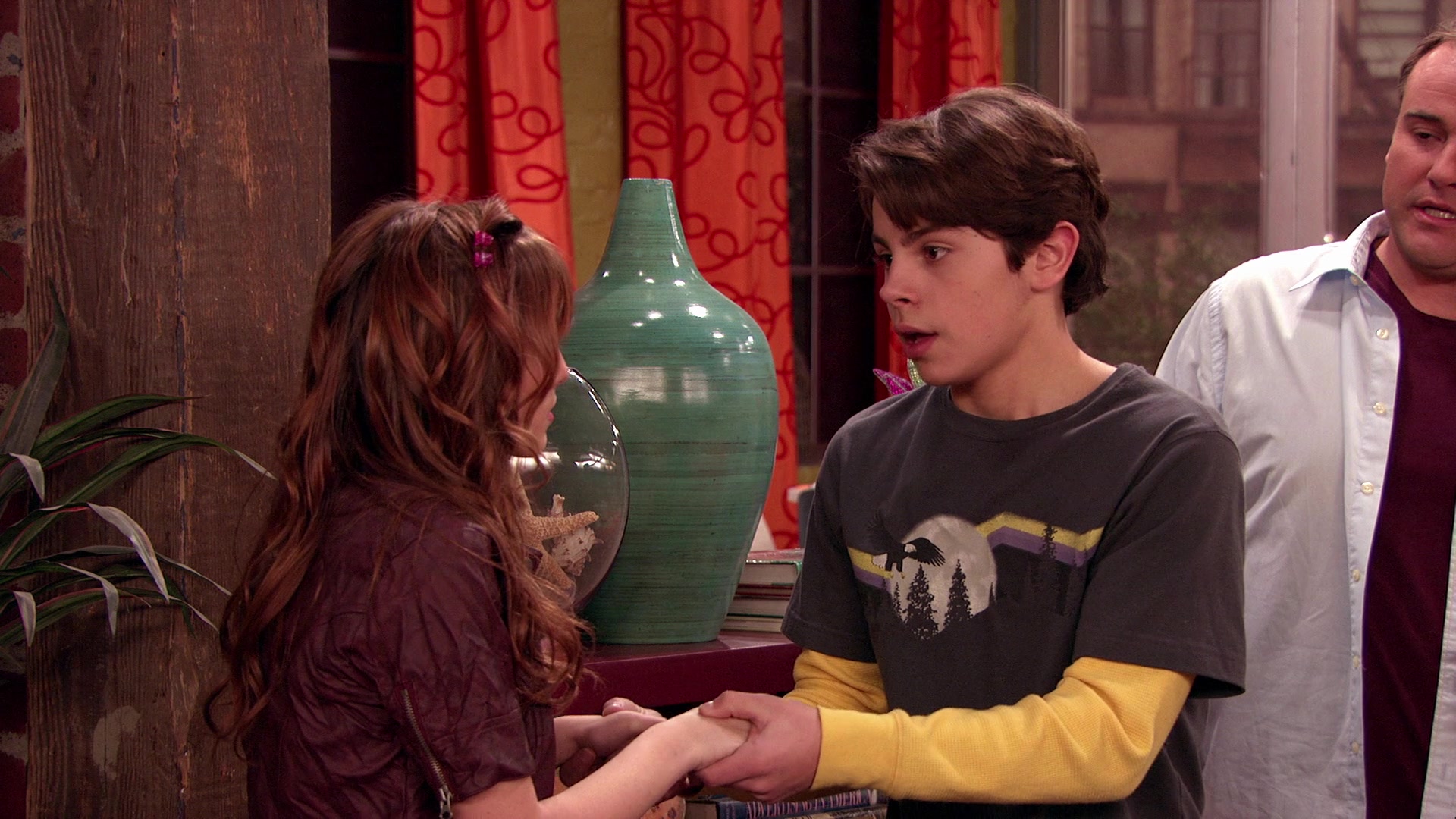 Wizards_of_Waverly_Place_S03E20_Maxs_Secret_Girlfriend_1080p_BTD_002374.jpg Wizards_of_Waverly_Place_S03E20_Maxs_Secret_Girlfriend_1080p_BTD_002374.jpg