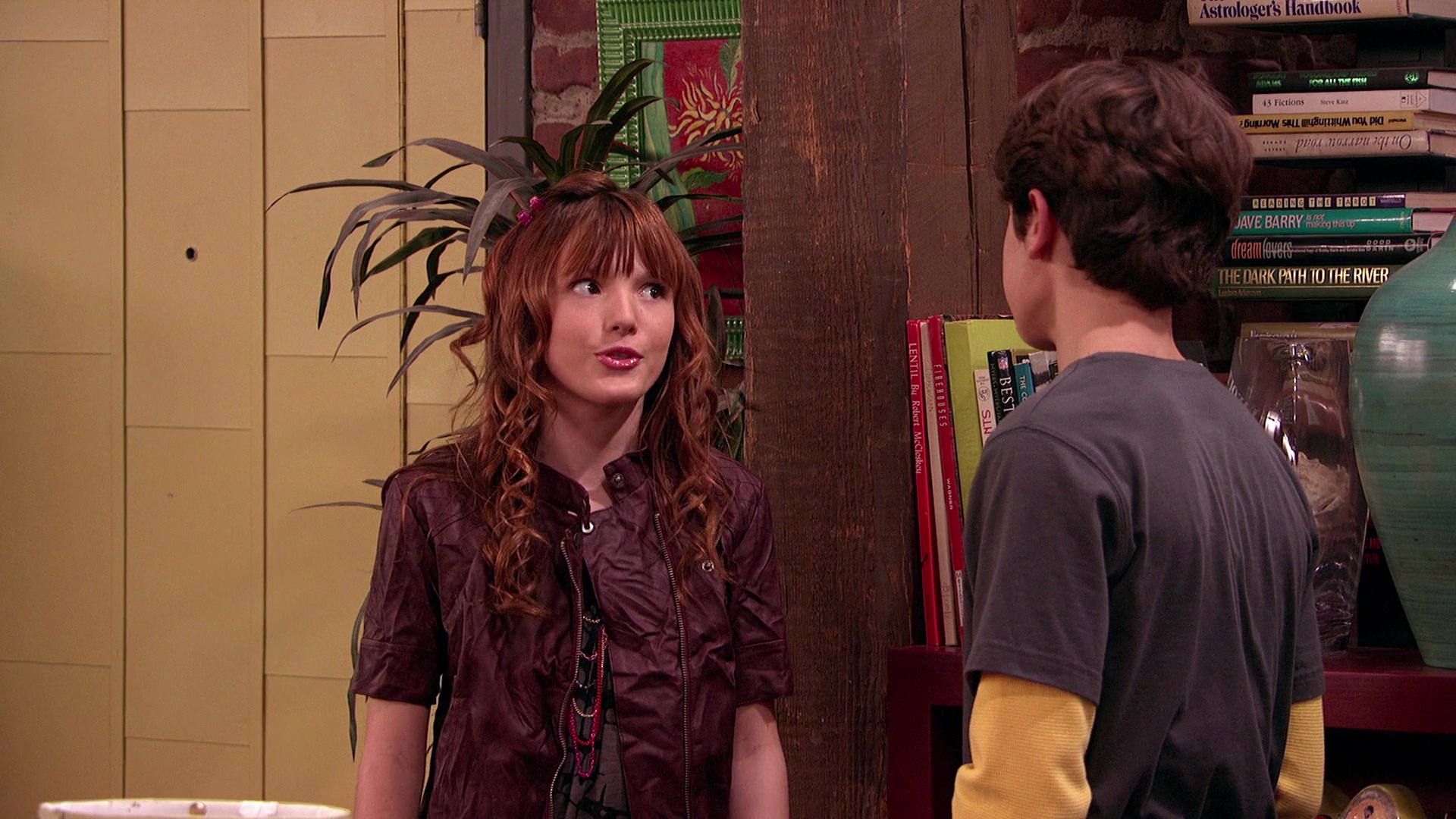 Wizards_of_Waverly_Place_S03E20_Maxs_Secret_Girlfriend_1080p_BTD_002389.jpg Wizards_of_Waverly_Place_S03E20_Maxs_Secret_Girlfriend_1080p_BTD_002389.jpg
