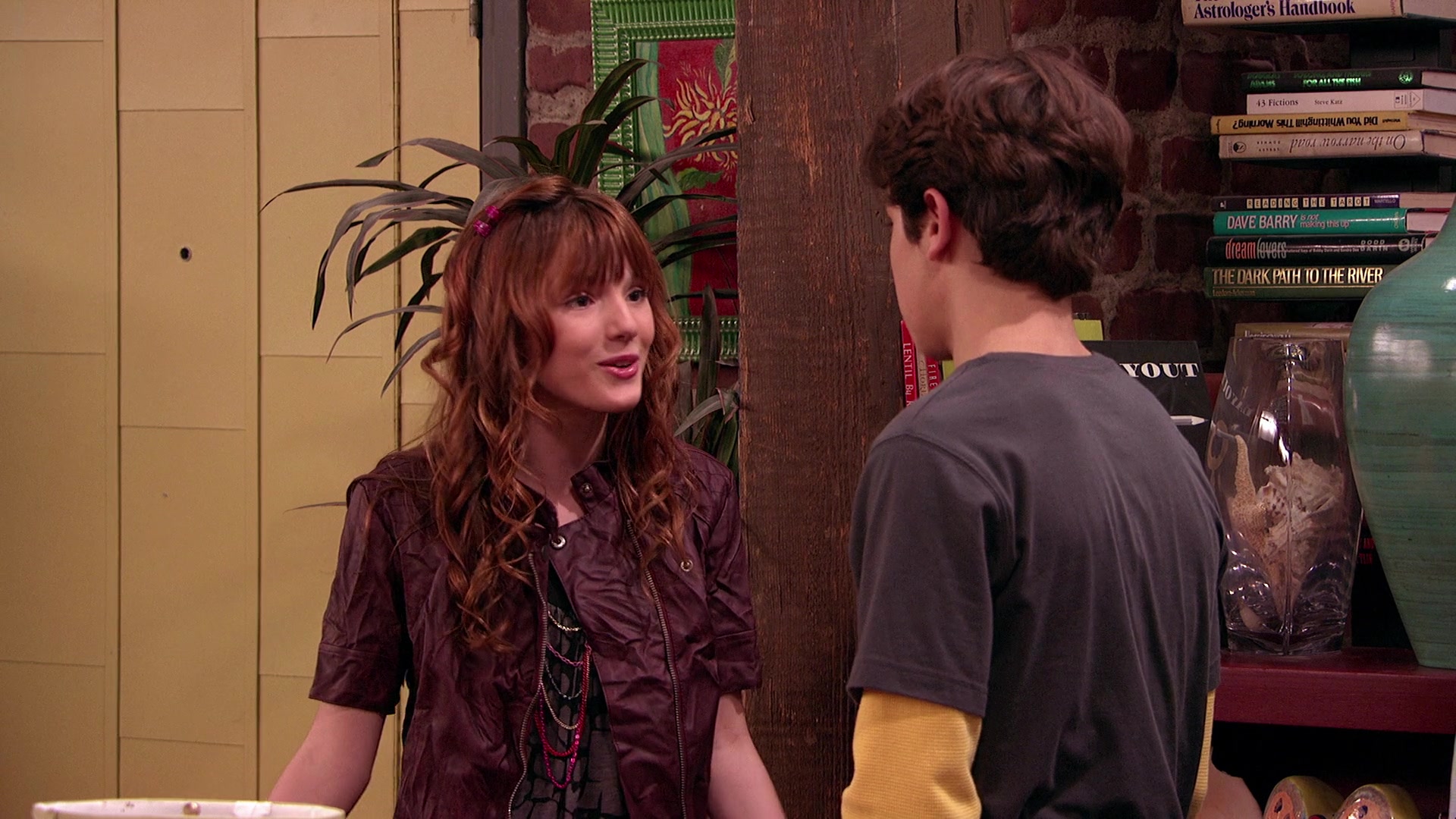 Wizards_of_Waverly_Place_S03E20_Maxs_Secret_Girlfriend_1080p_BTD_002402.jpg