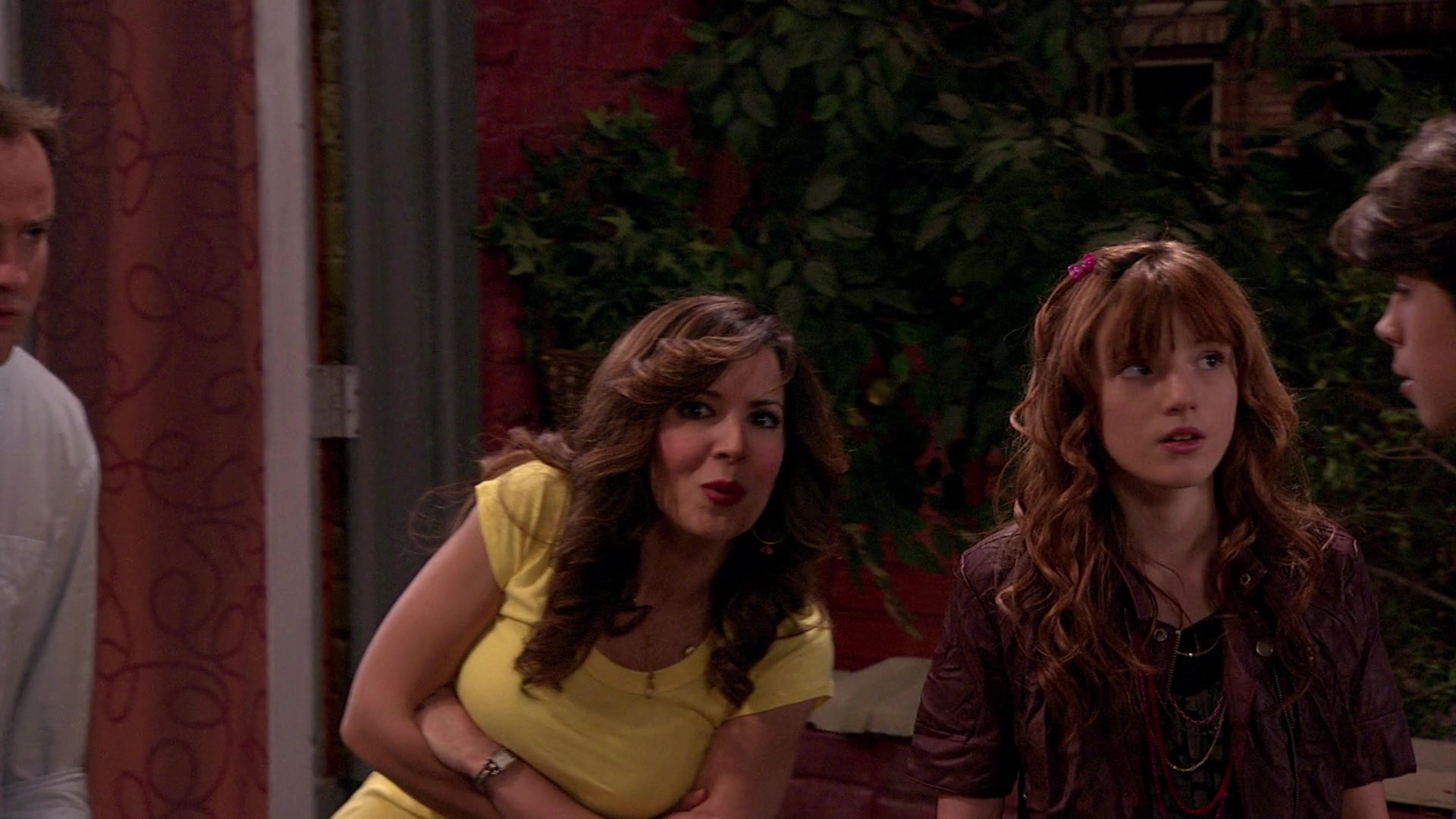 Wizards_of_Waverly_Place_S03E20_Maxs_Secret_Girlfriend_1080p_BTD_002529.jpg