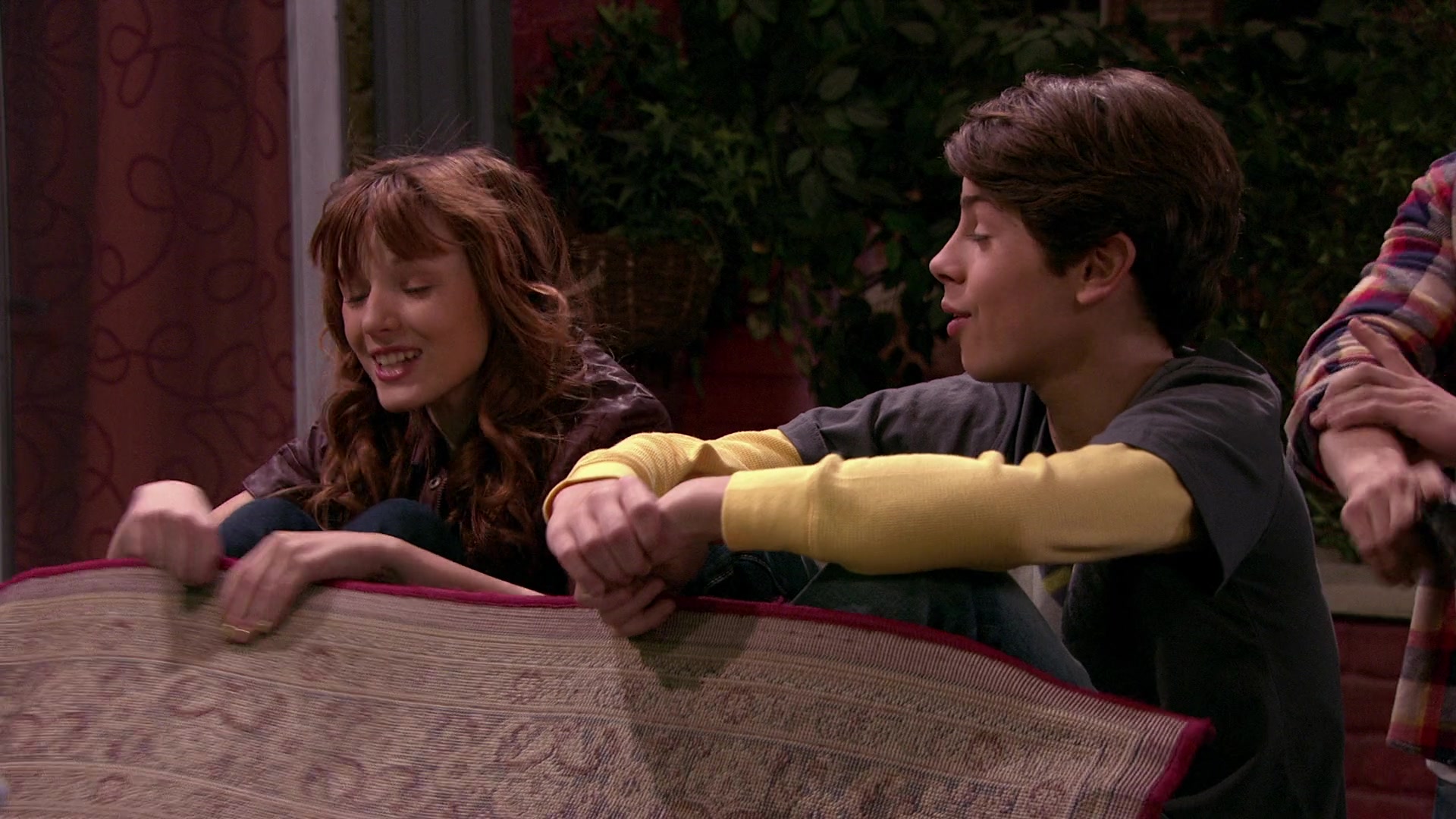 Wizards_of_Waverly_Place_S03E20_Maxs_Secret_Girlfriend_1080p_BTD_002666.jpg Wizards_of_Waverly_Place_S03E20_Maxs_Secret_Girlfriend_1080p_BTD_002666.jpg