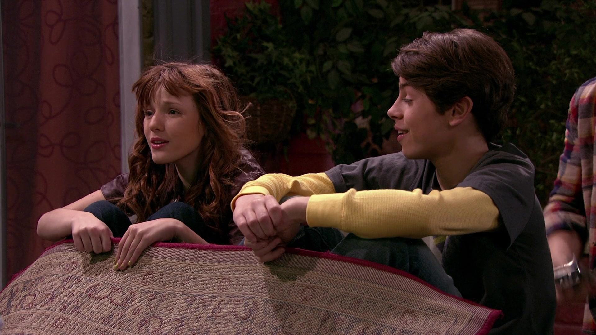 Wizards_of_Waverly_Place_S03E20_Maxs_Secret_Girlfriend_1080p_BTD_002668.jpg Wizards_of_Waverly_Place_S03E20_Maxs_Secret_Girlfriend_1080p_BTD_002668.jpg